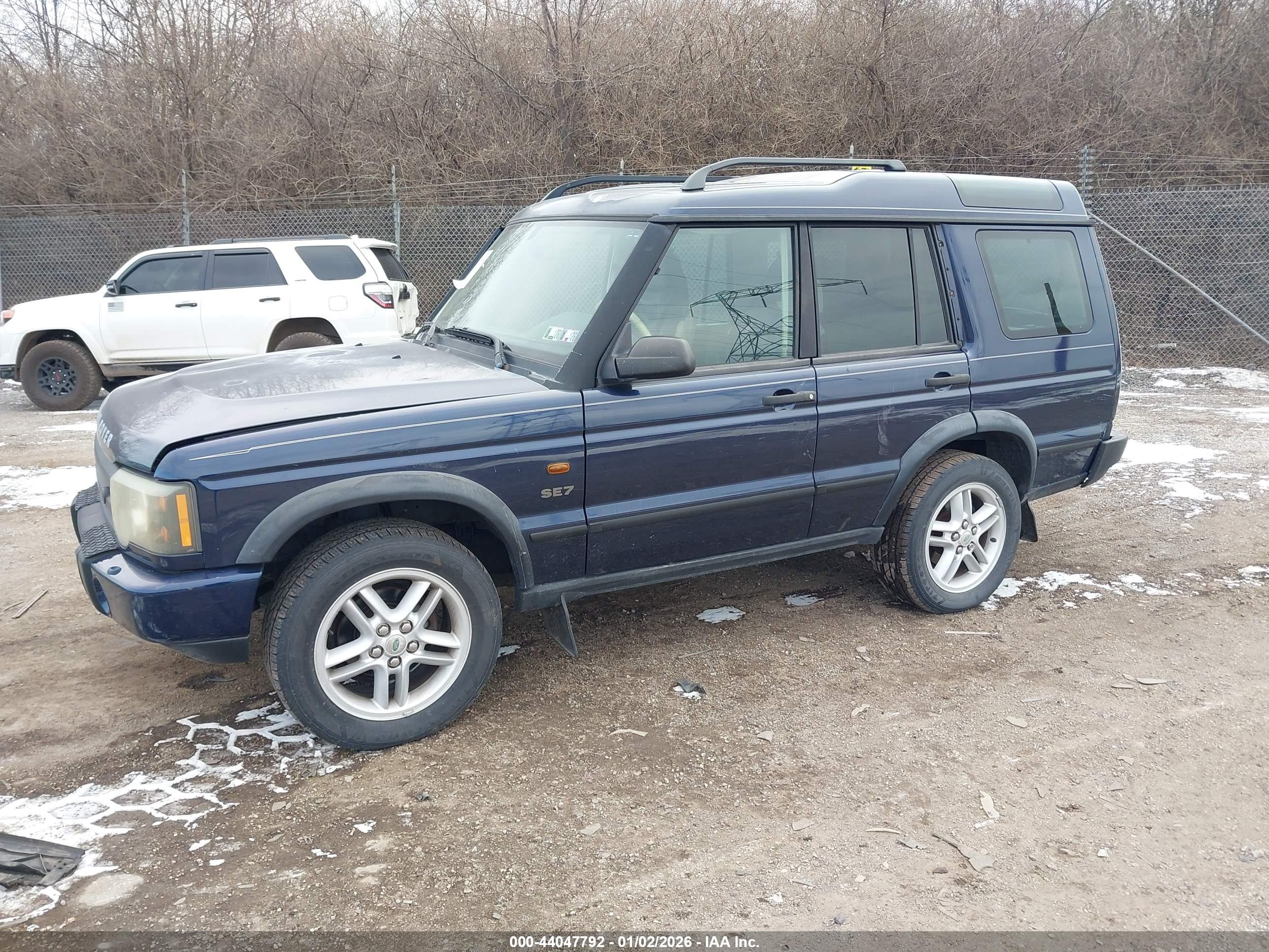 LAND ROVER image 2