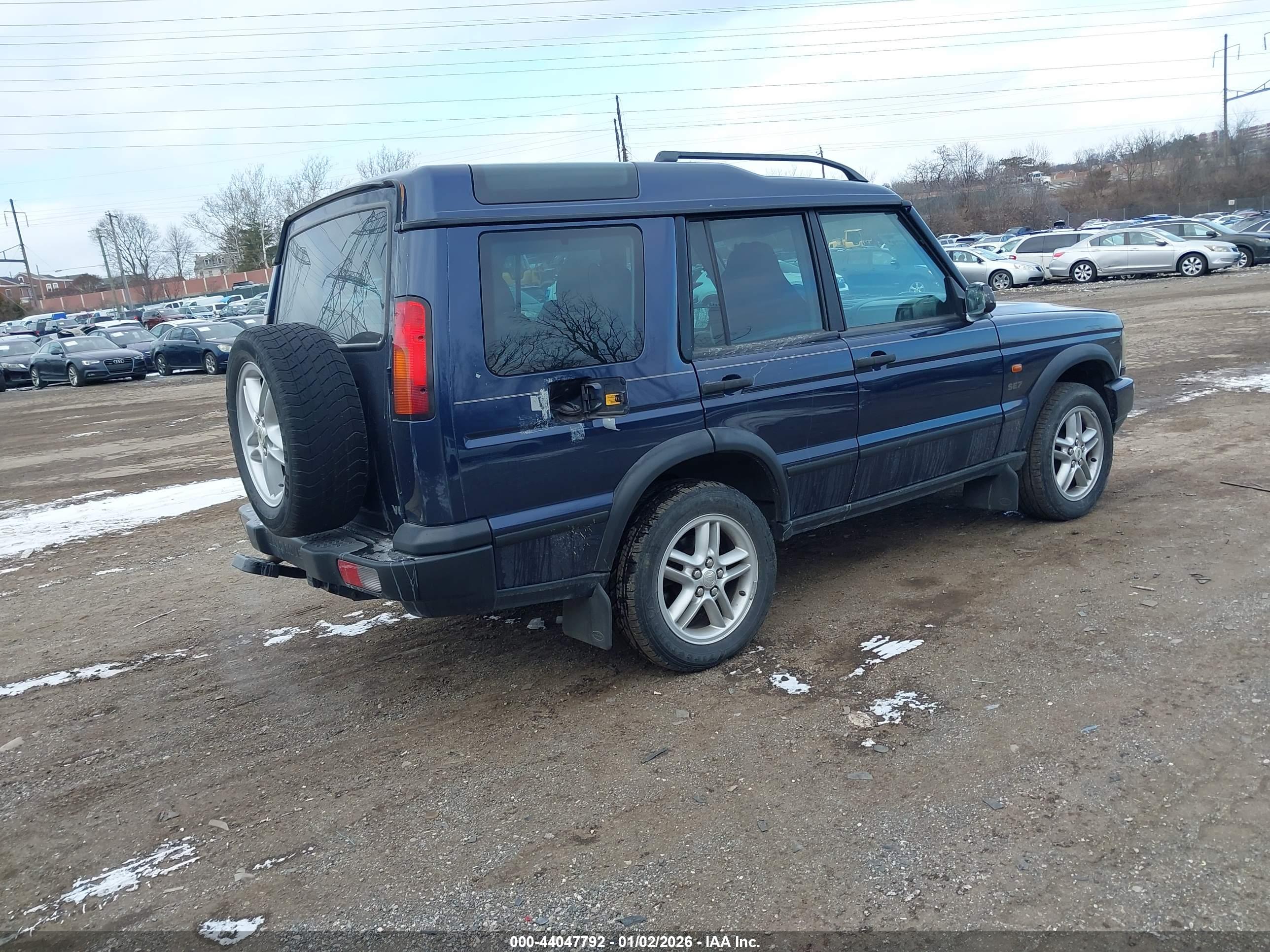 LAND ROVER image 4