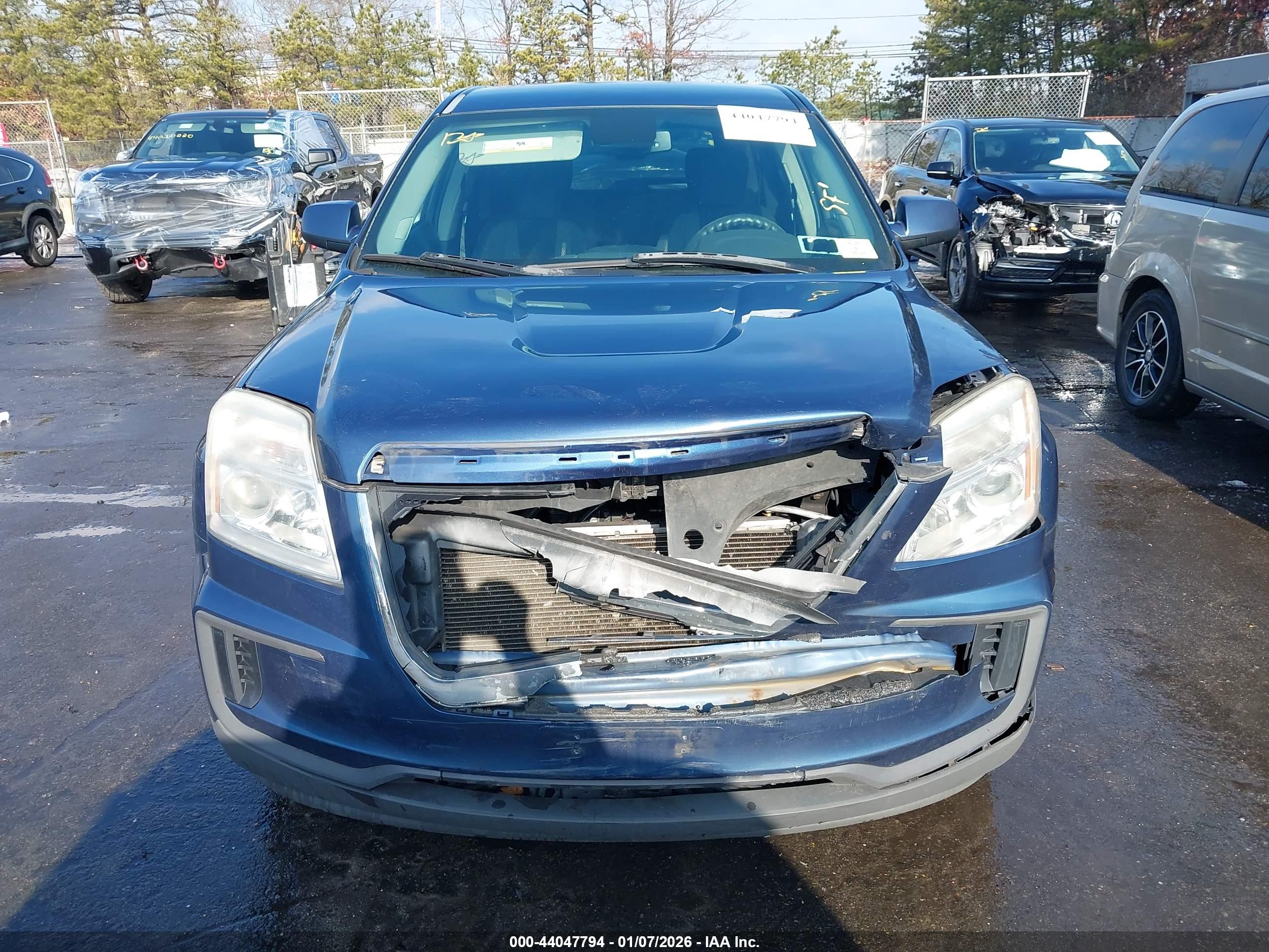 GMC TERRAIN image 6