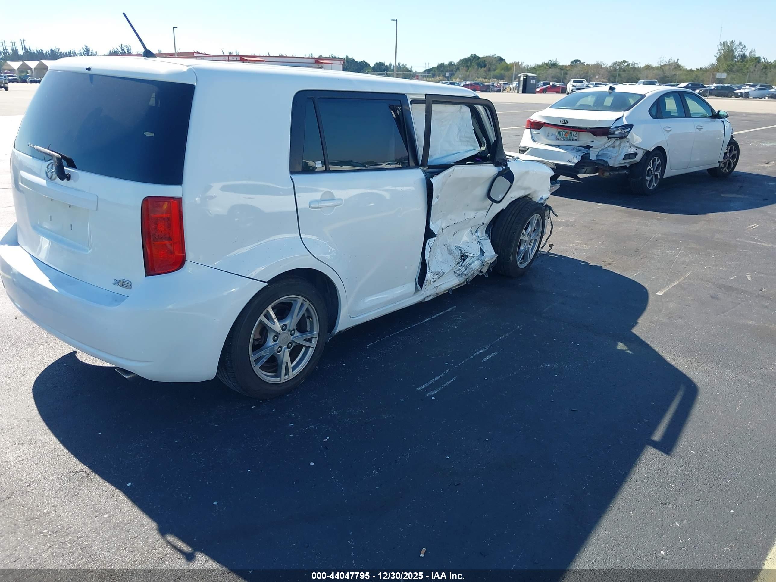 SCION XB image 4