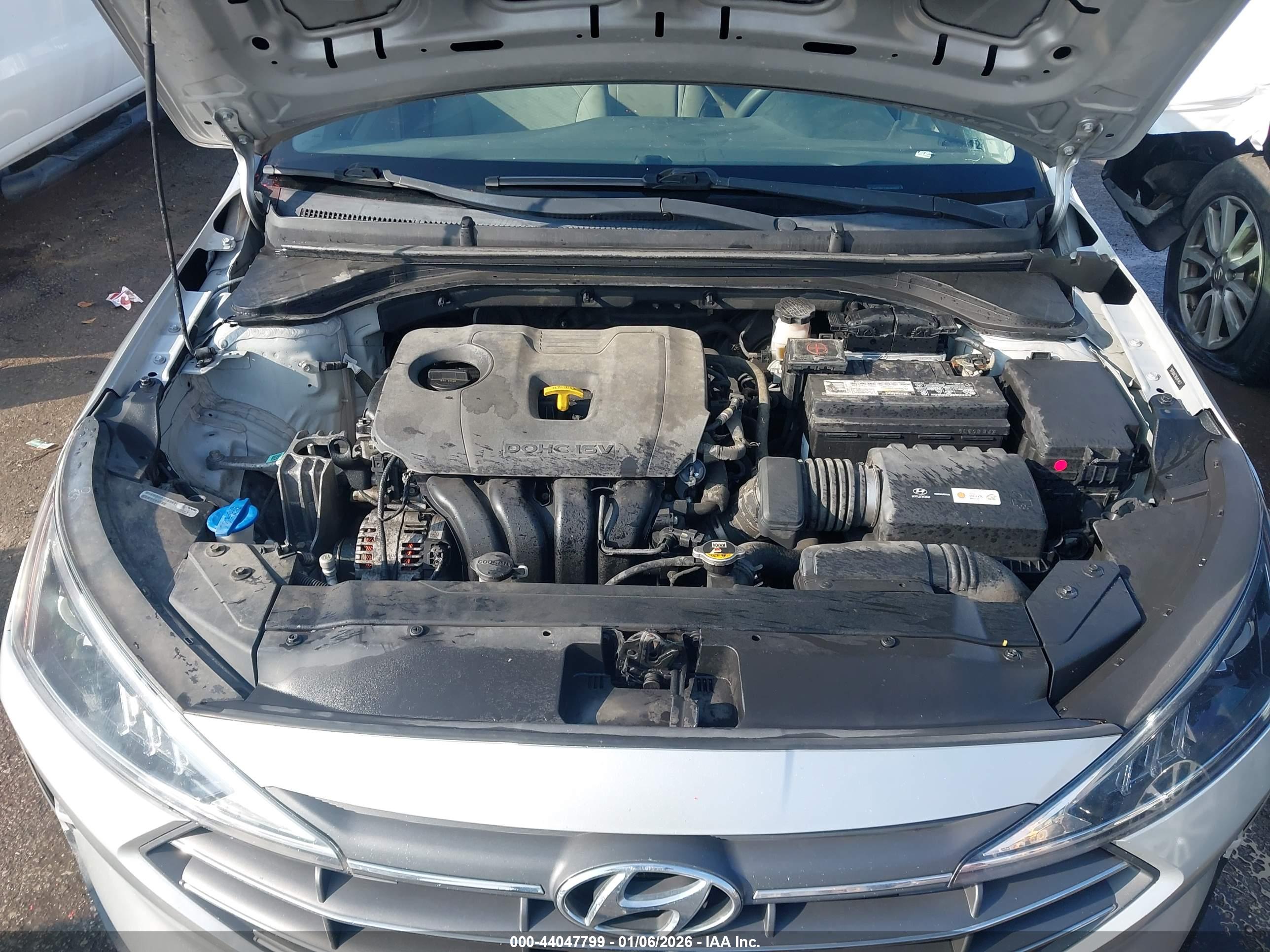 HYUNDAI ELANTRA image 10
