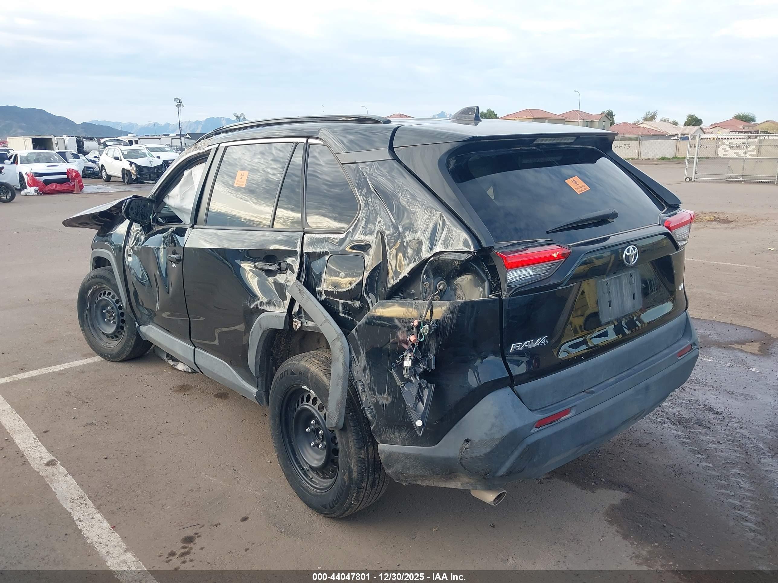 TOYOTA RAV4 image 3