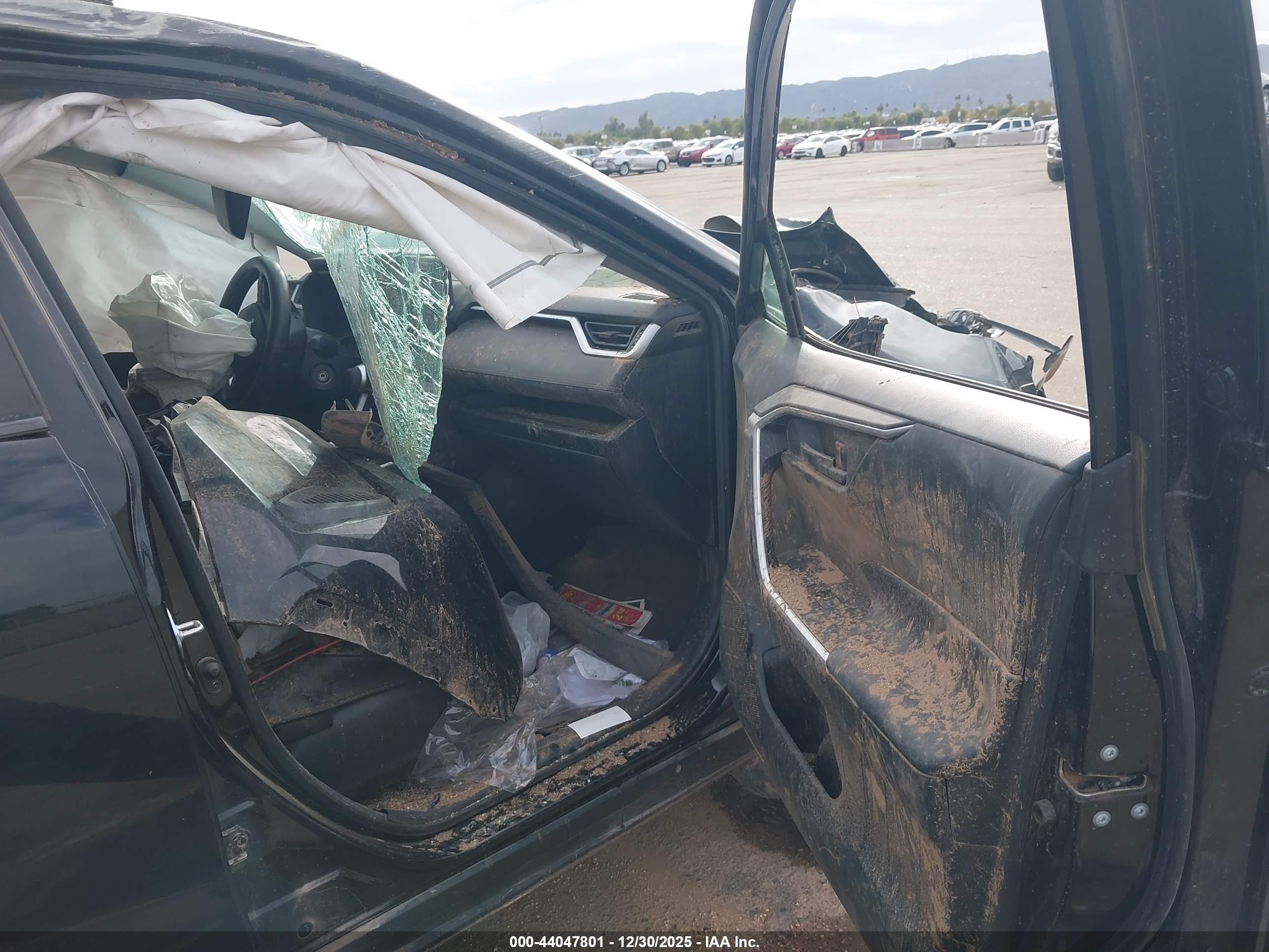 TOYOTA RAV4 image 5