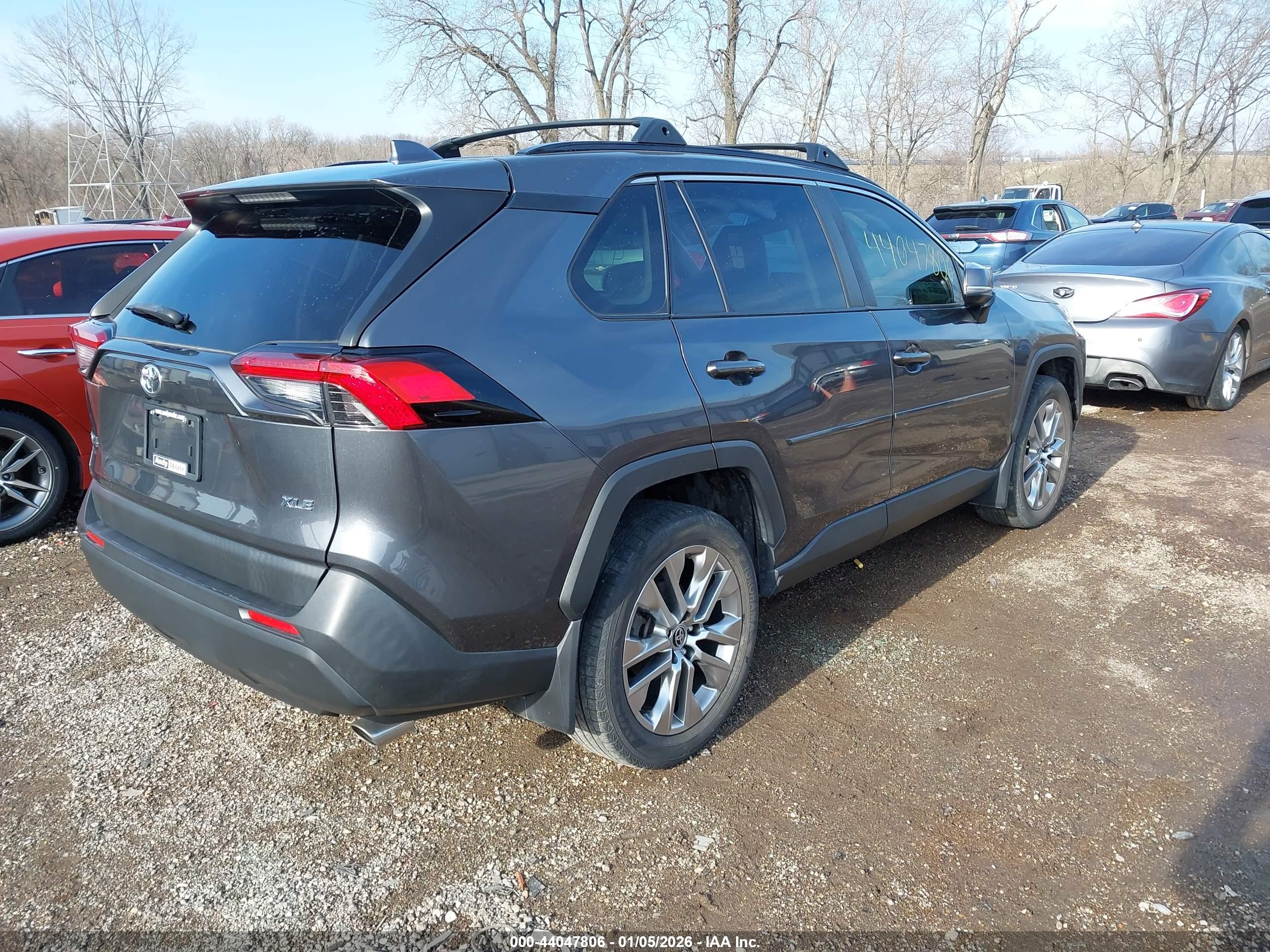 TOYOTA RAV4 image 4