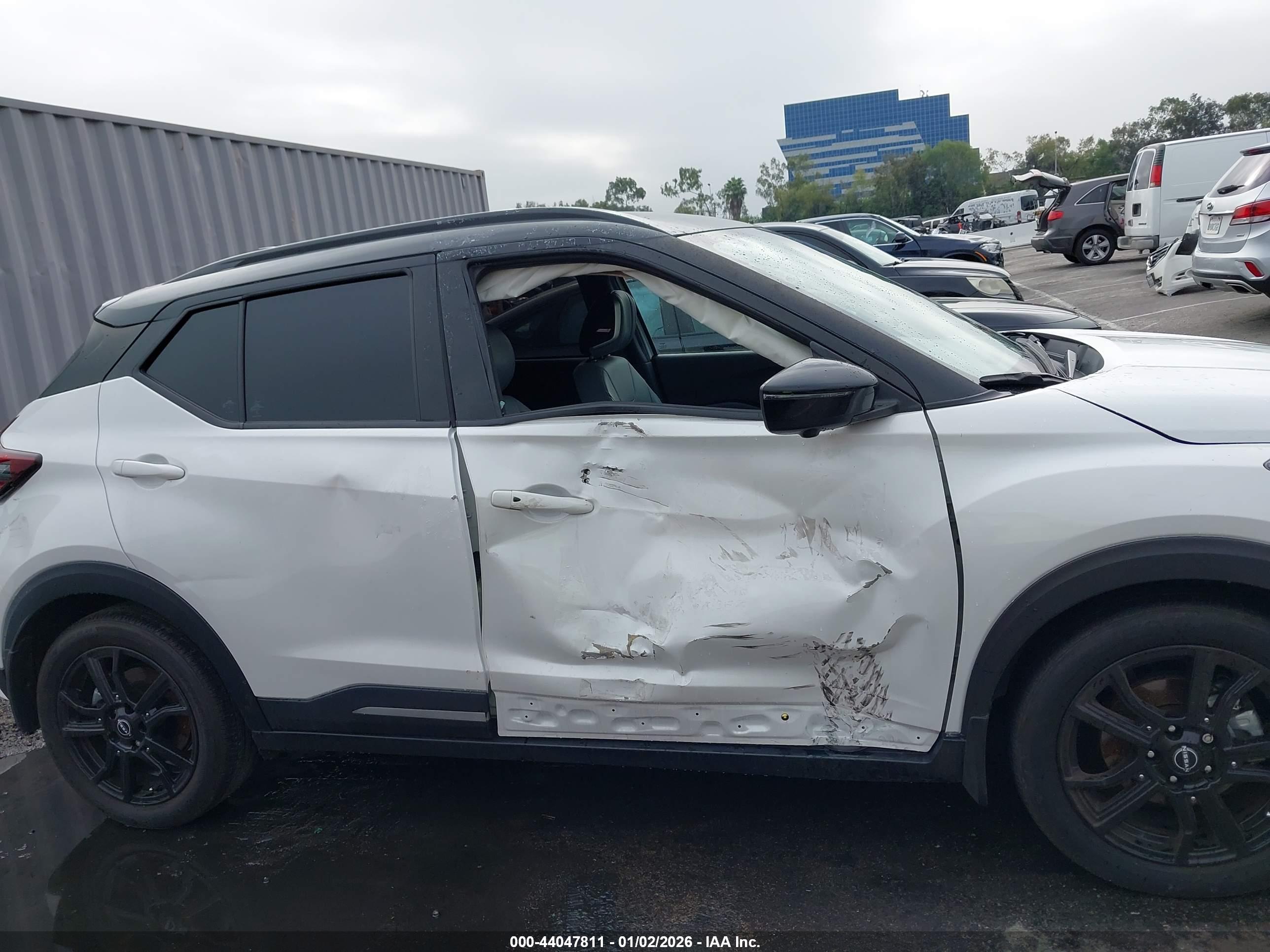 NISSAN KICKS image 6