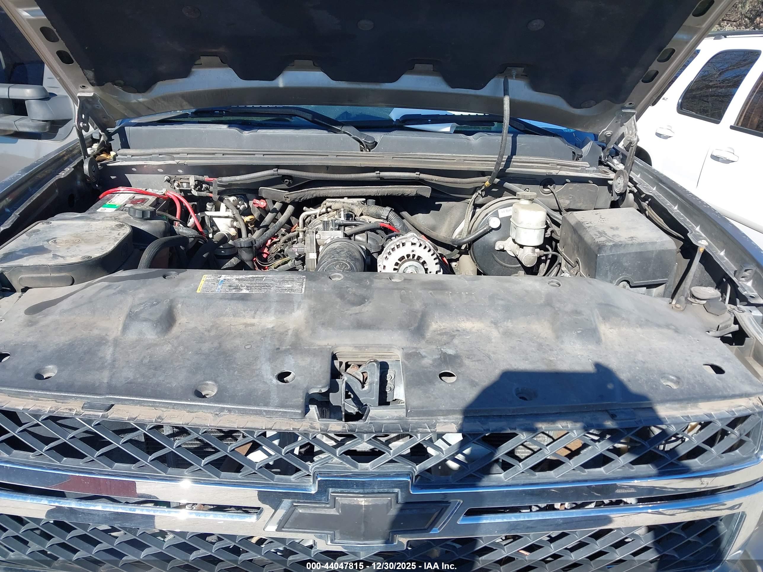 CHEVROLET SILVERADO image 10