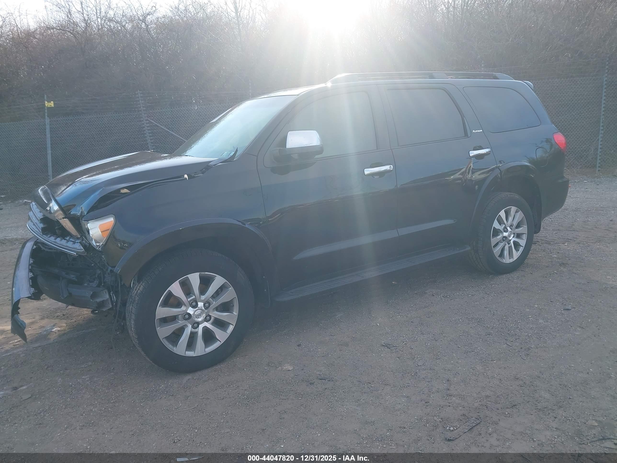 TOYOTA SEQUOIA image 2