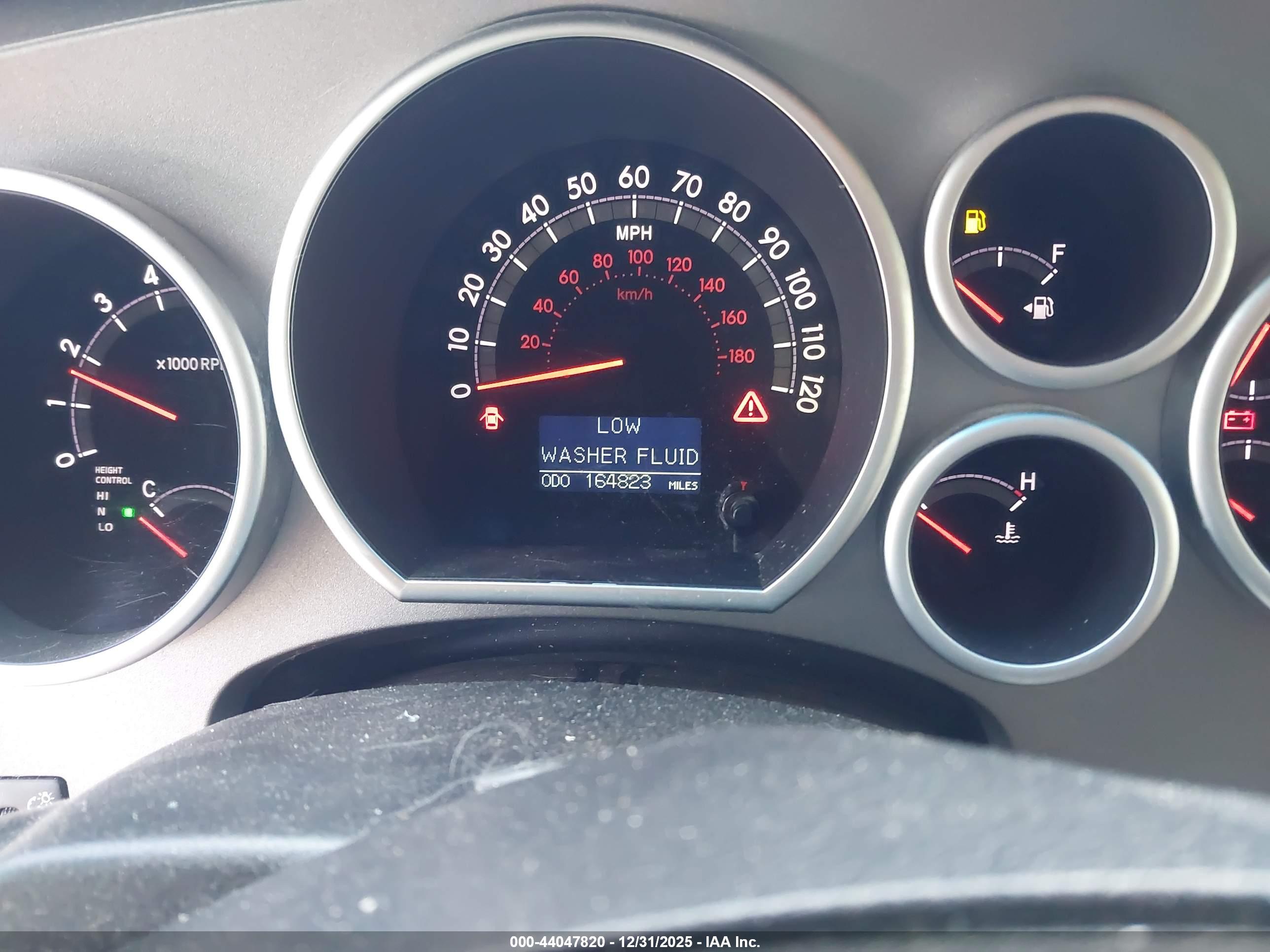 TOYOTA SEQUOIA image 7