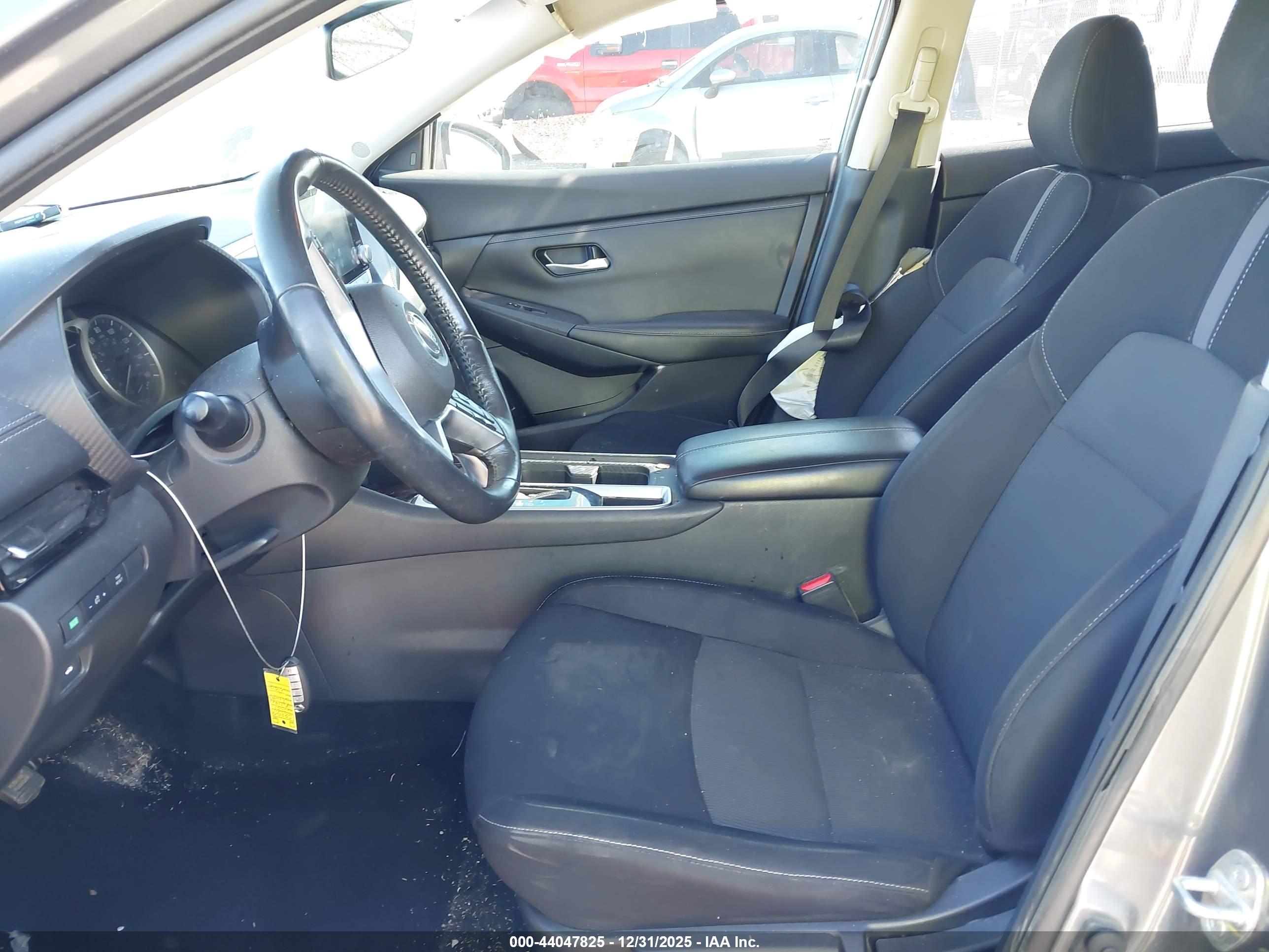 NISSAN SENTRA image 5