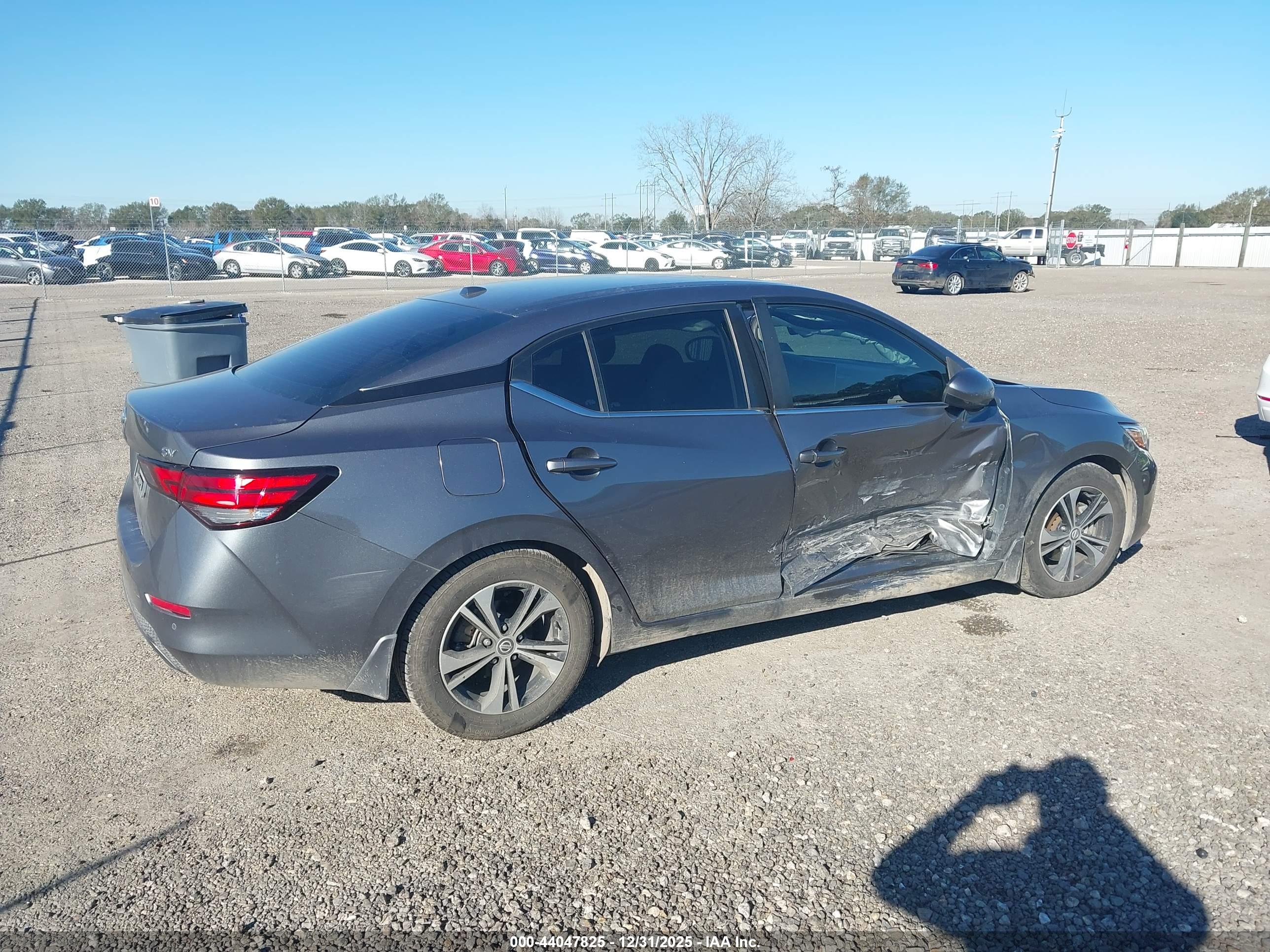 NISSAN SENTRA image 6
