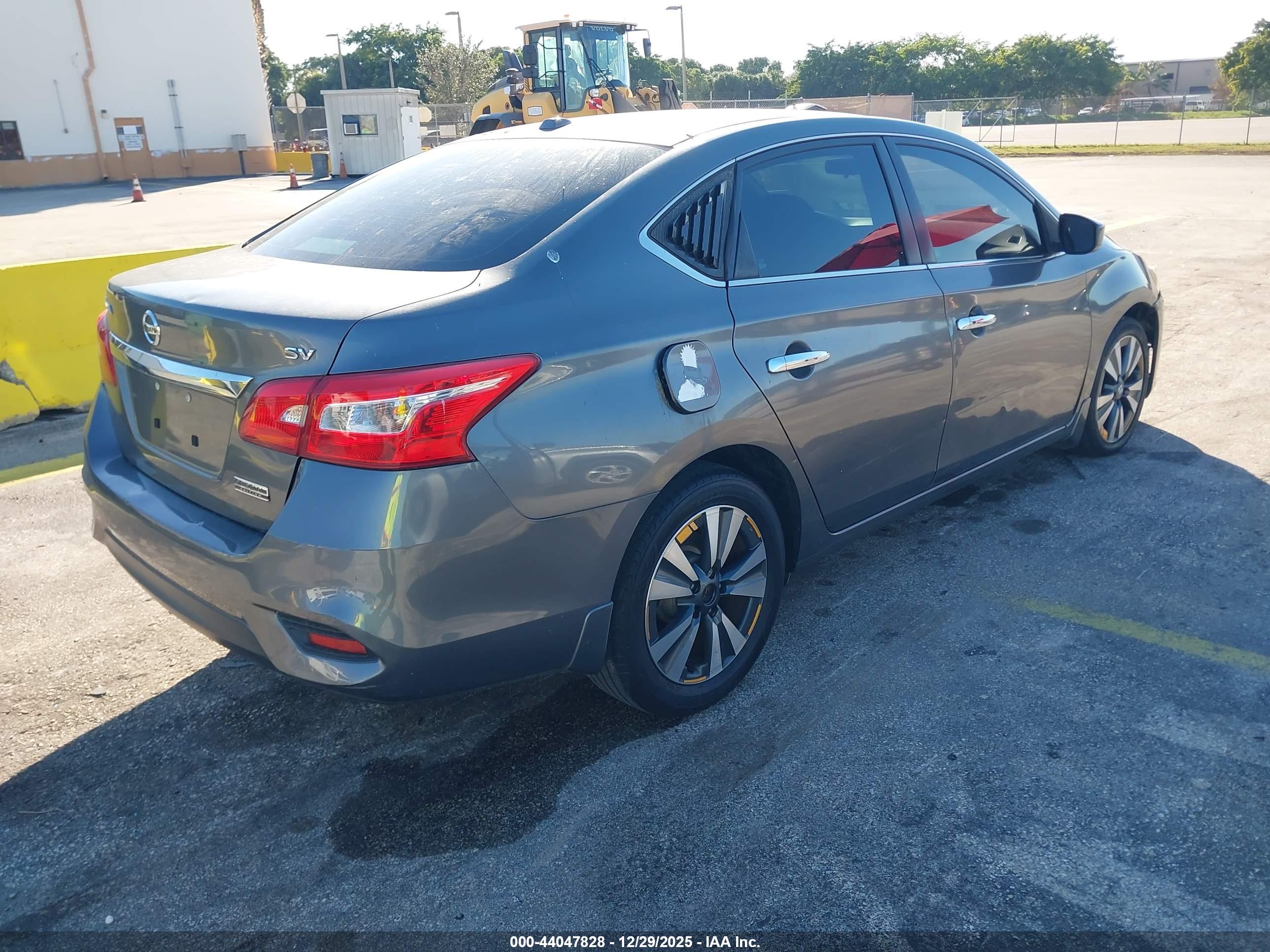 NISSAN SENTRA image 4