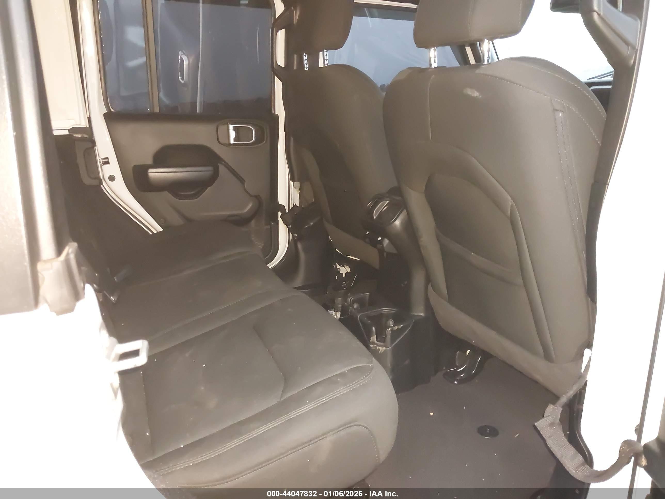 JEEP WRANGLER image 8