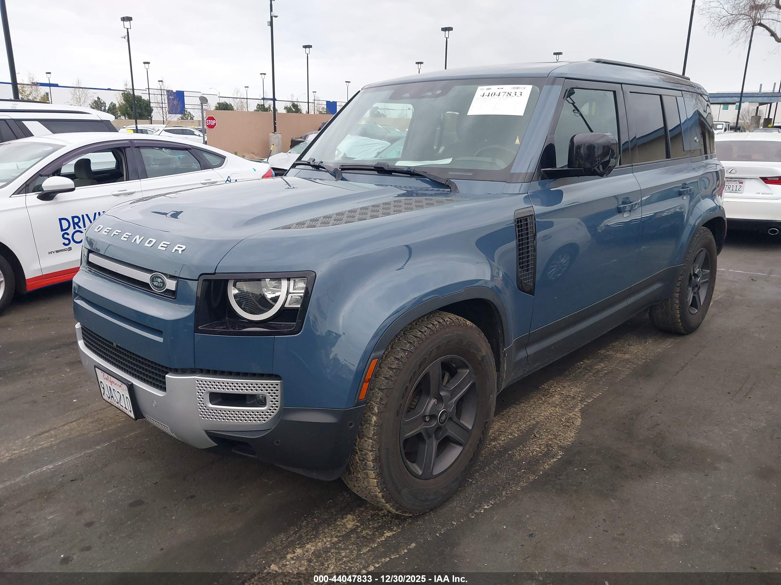 LAND ROVER image 2
