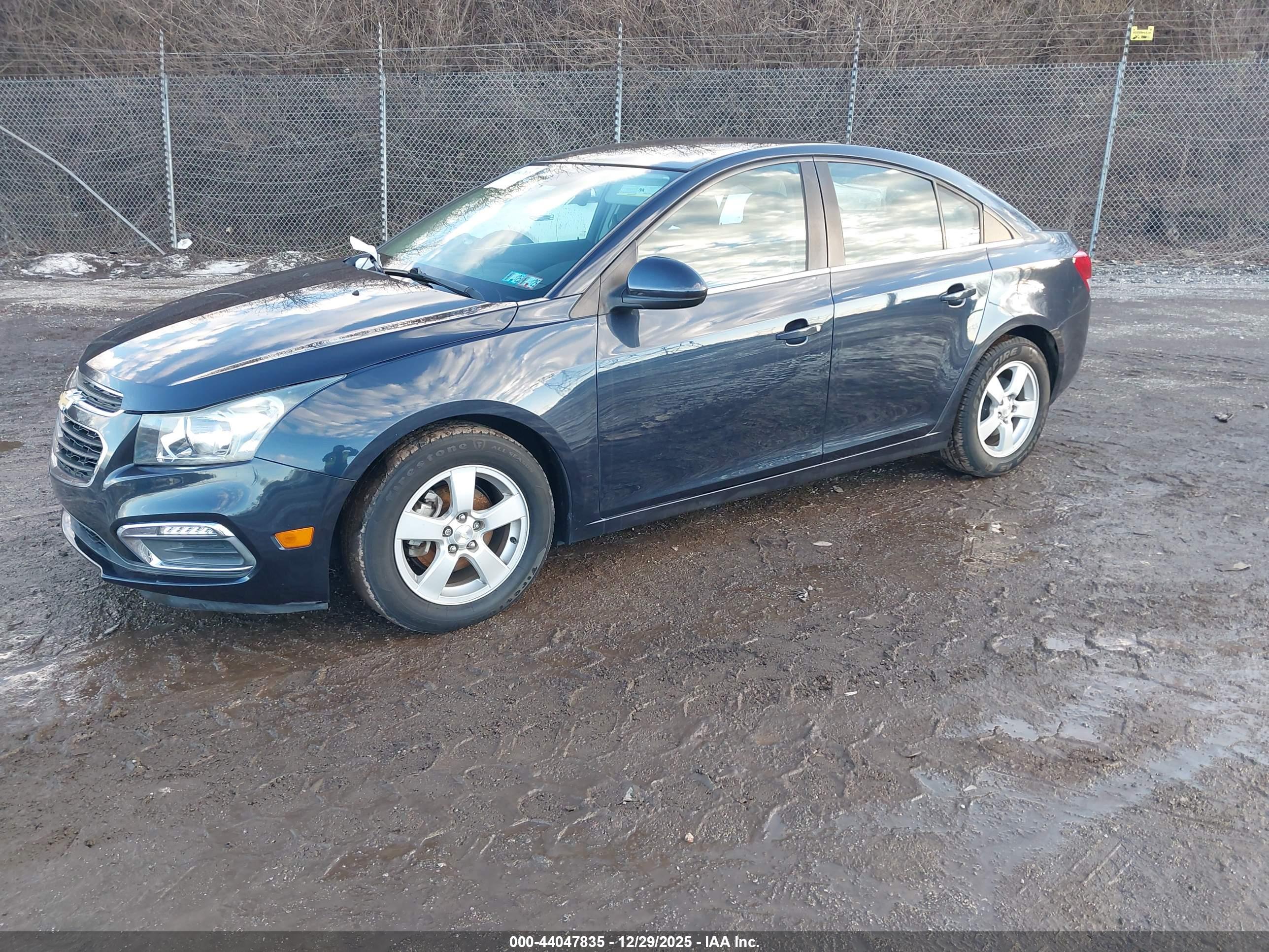 CHEVROLET CRUZE image 2