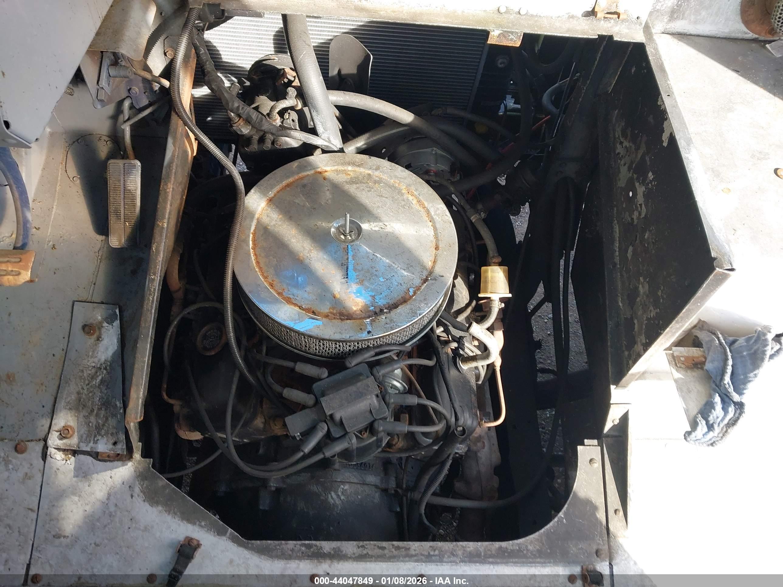 CHEVROLET P30 image 10