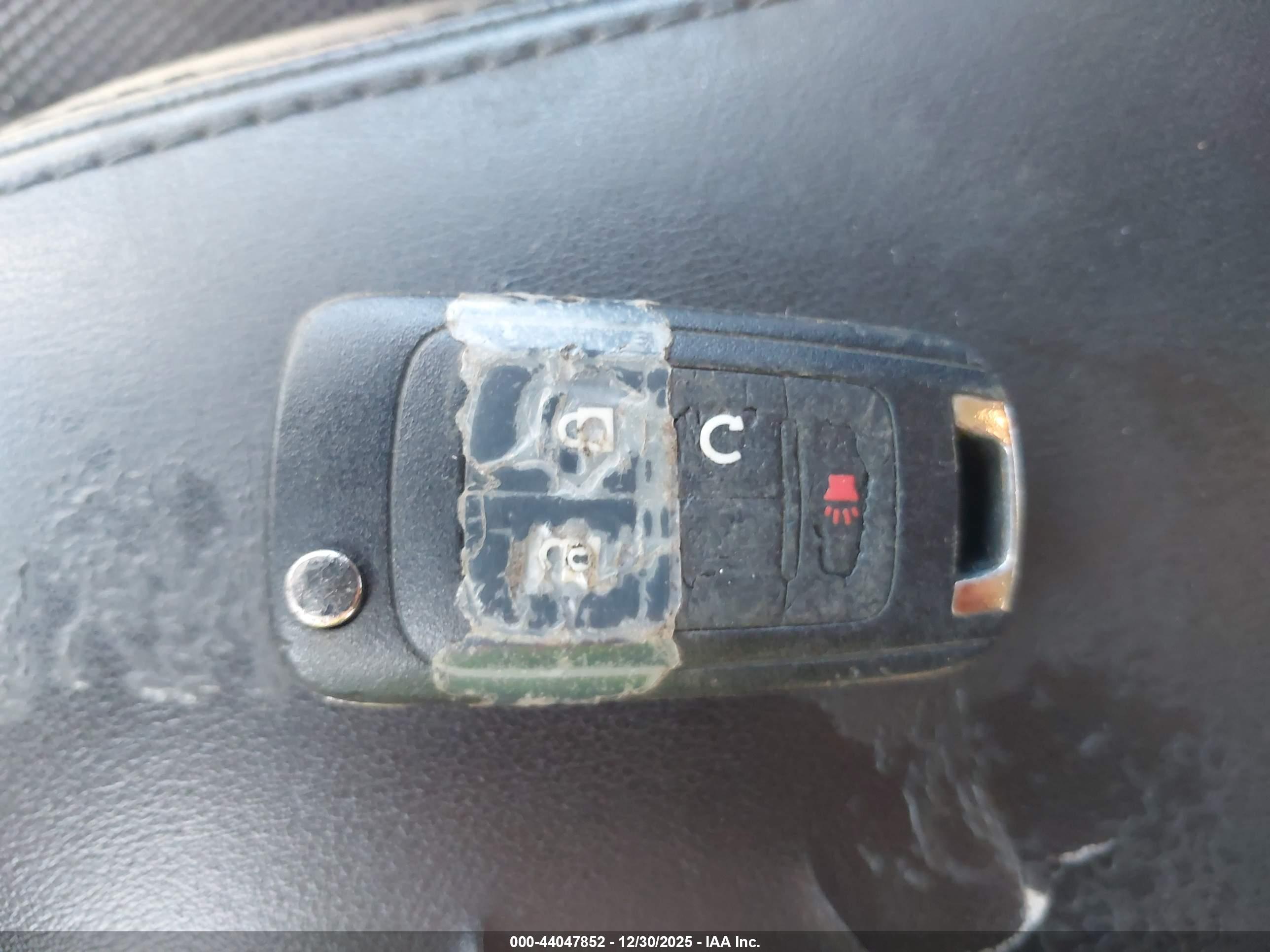 CHEVROLET EQUINOX image 11