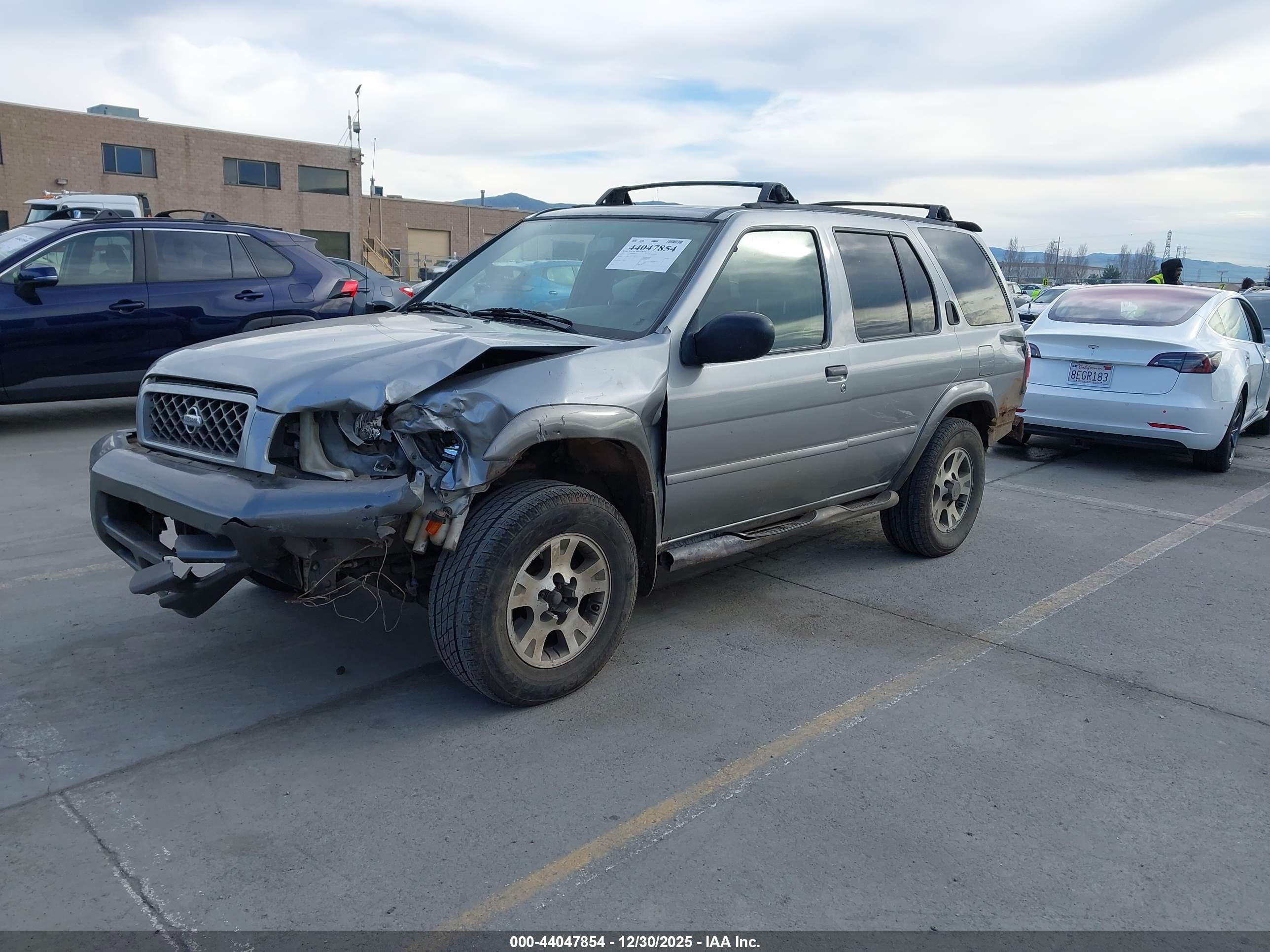 NISSAN PATHFINDER image 2