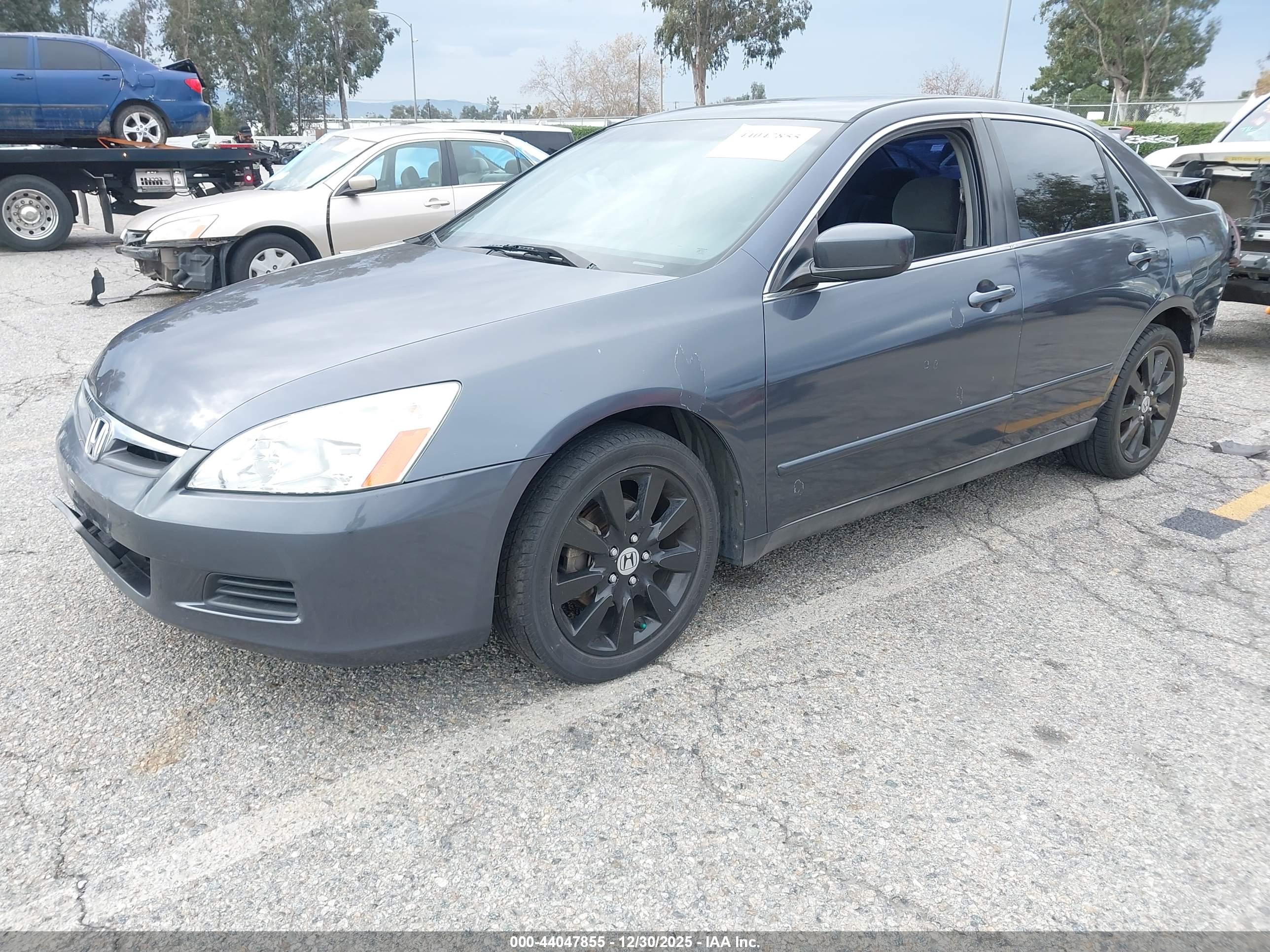 HONDA ACCORD image 2