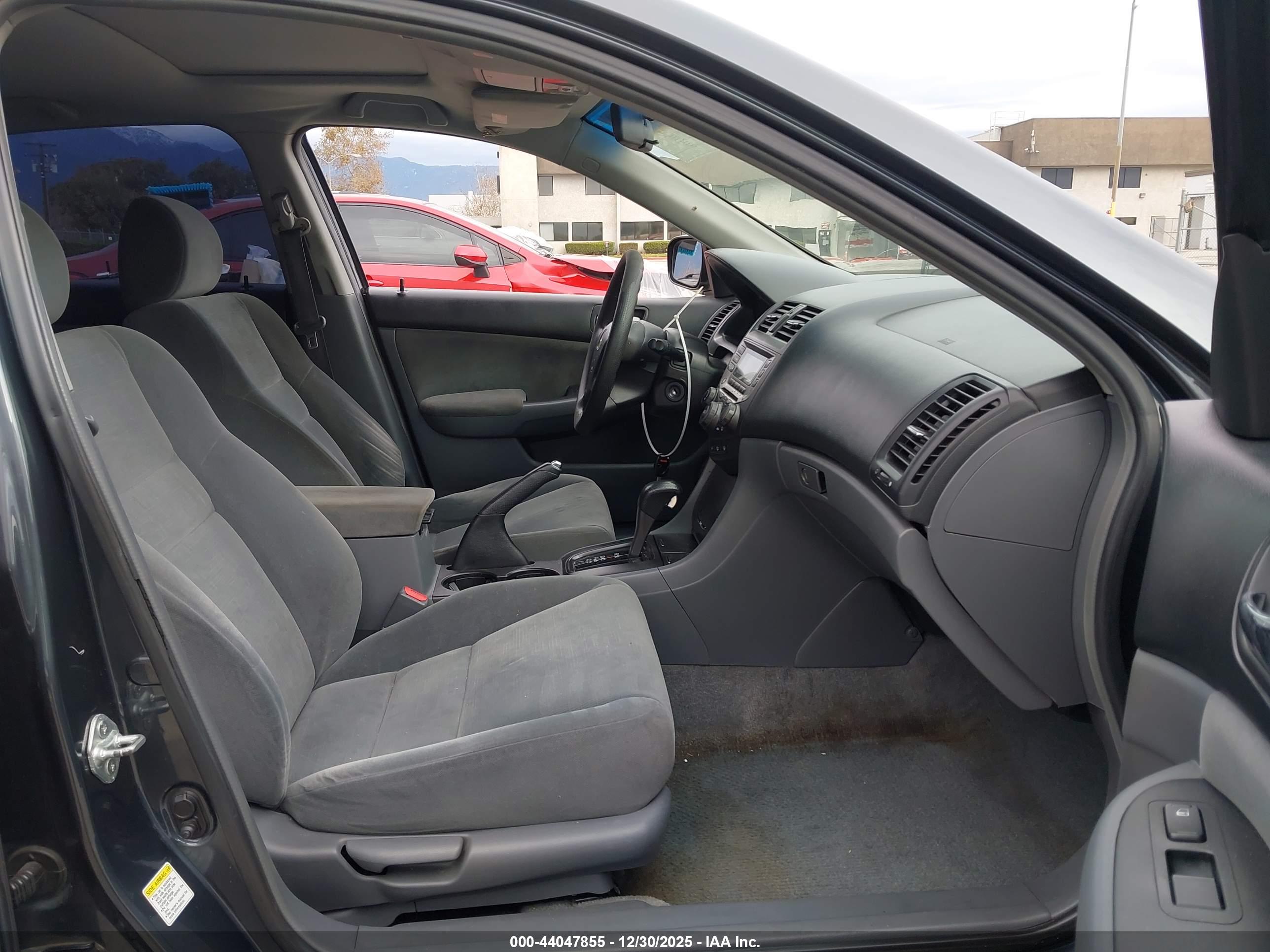 HONDA ACCORD image 5