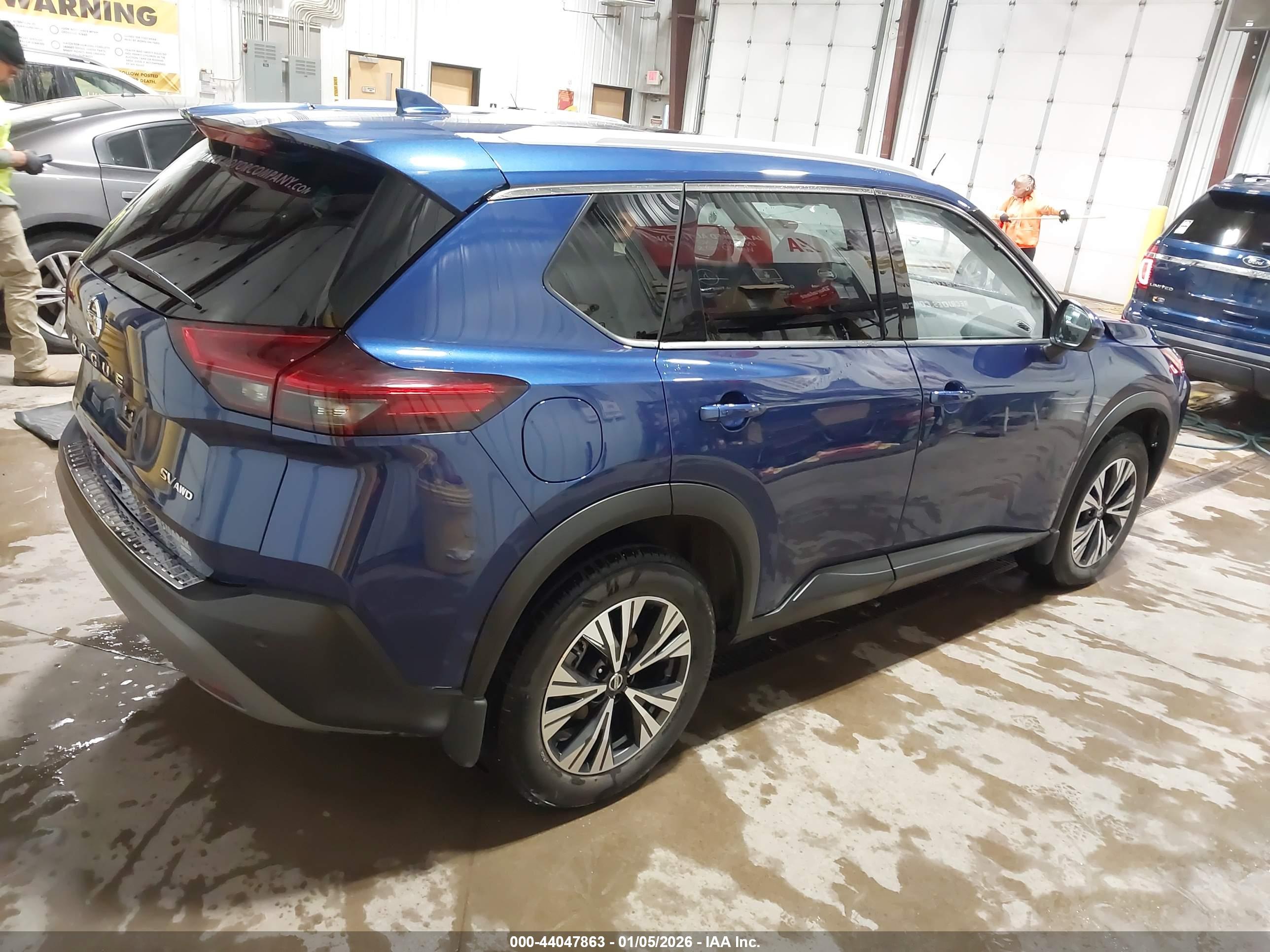 NISSAN ROGUE image 4