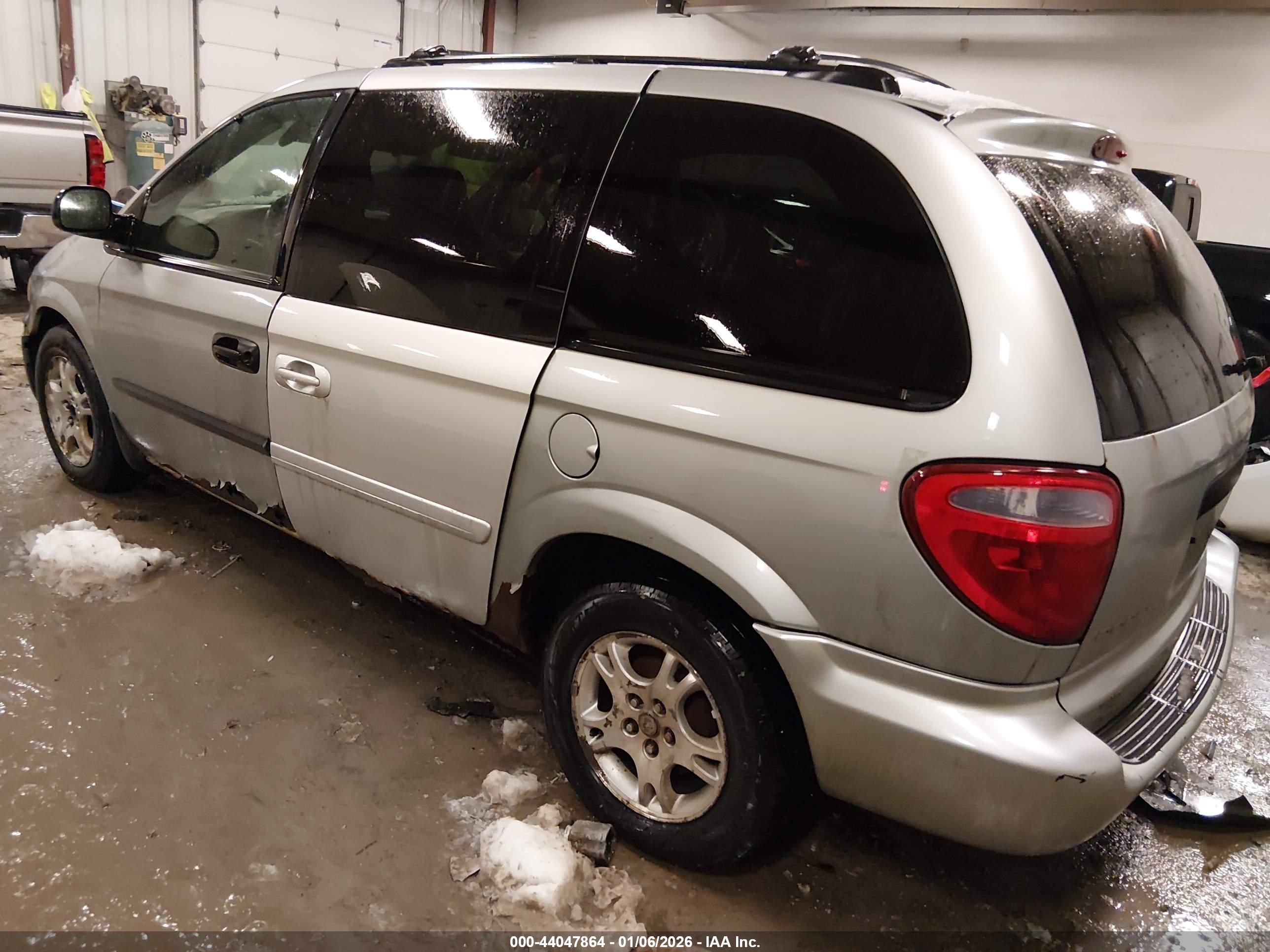 DODGE CARAVAN image 3