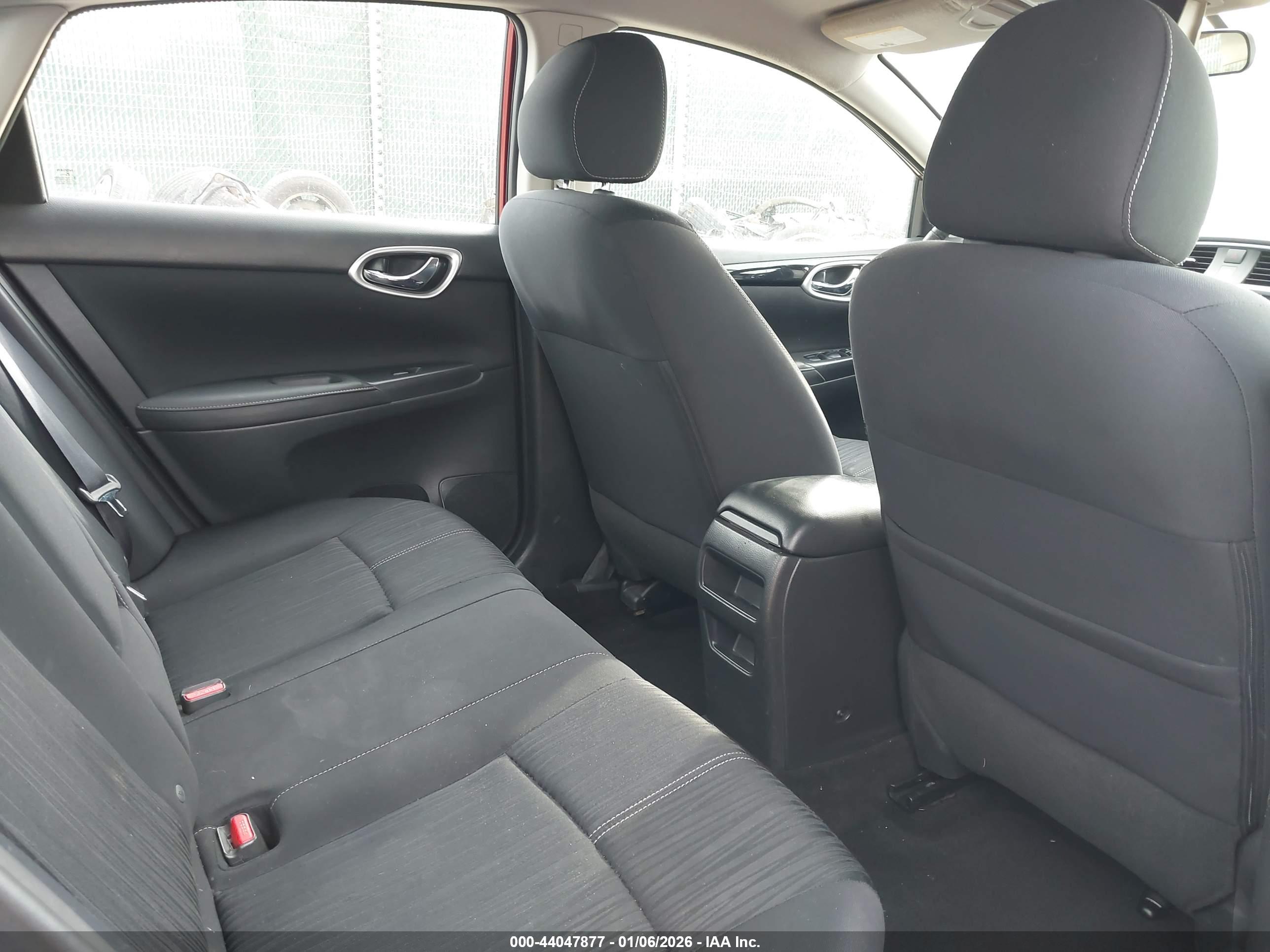 NISSAN SENTRA image 8