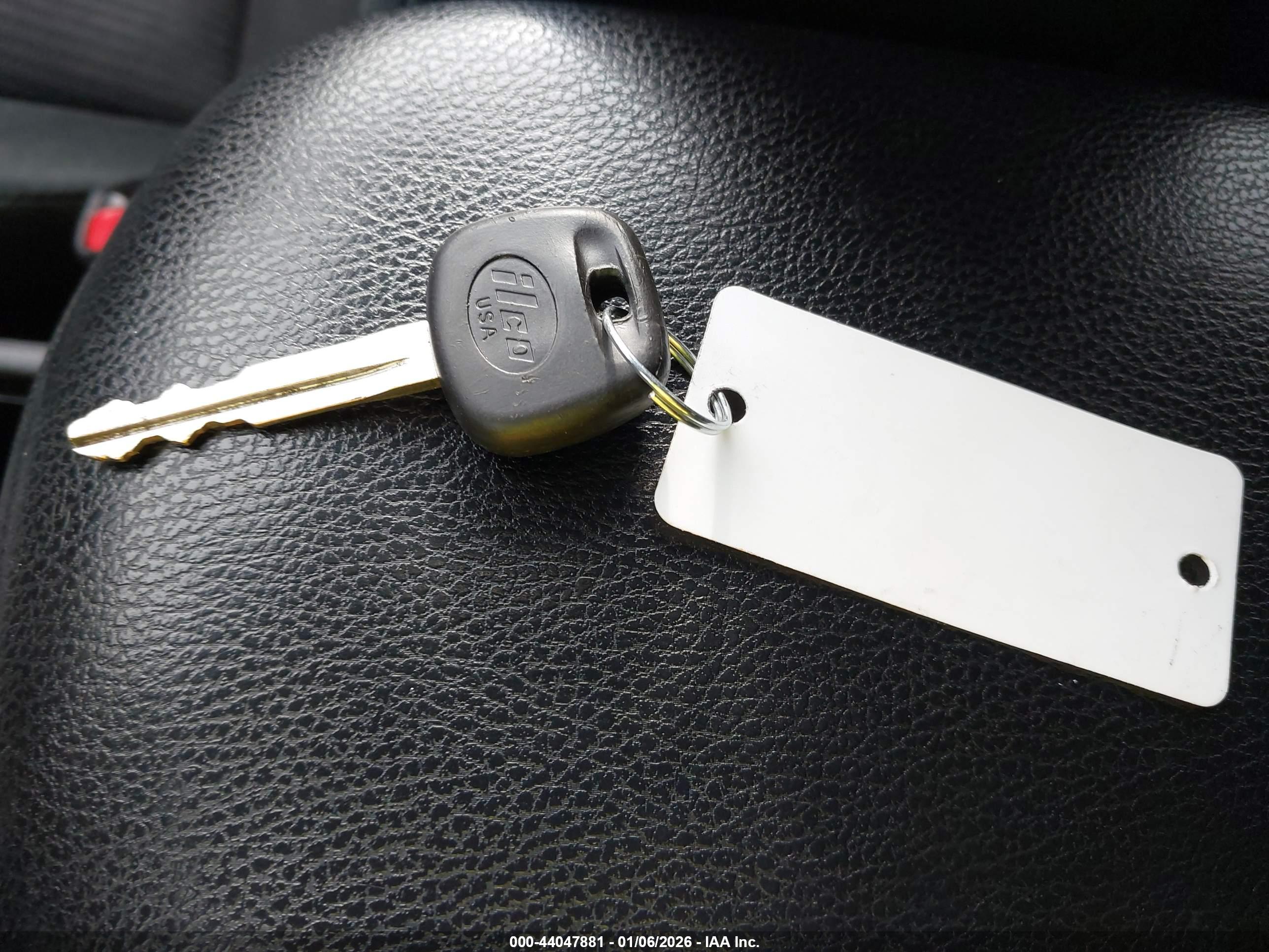 TOYOTA RAV4 image 11