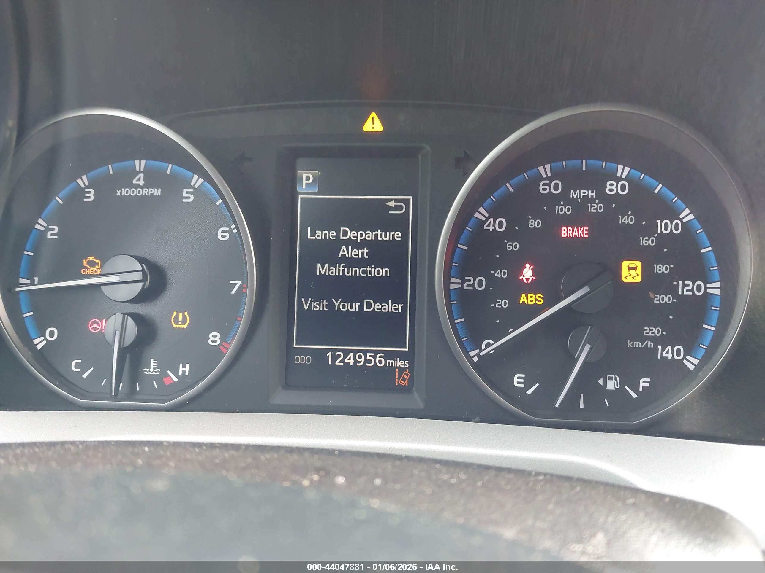 TOYOTA RAV4 image 7