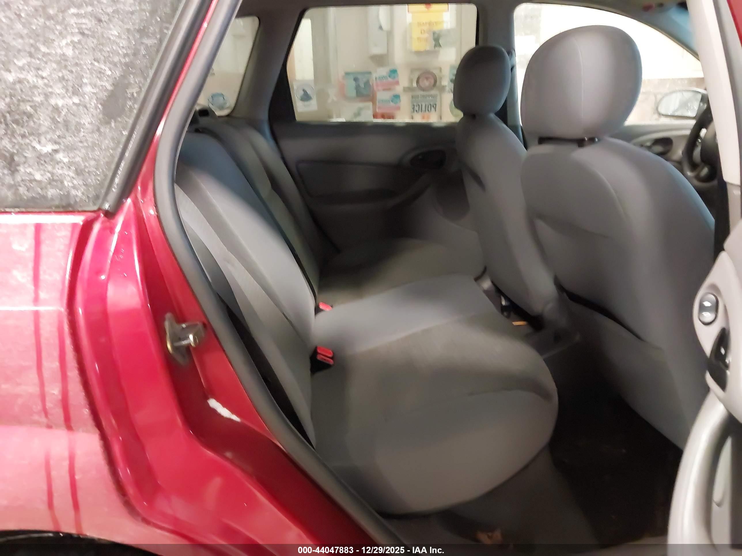 FORD FOCUS image 8