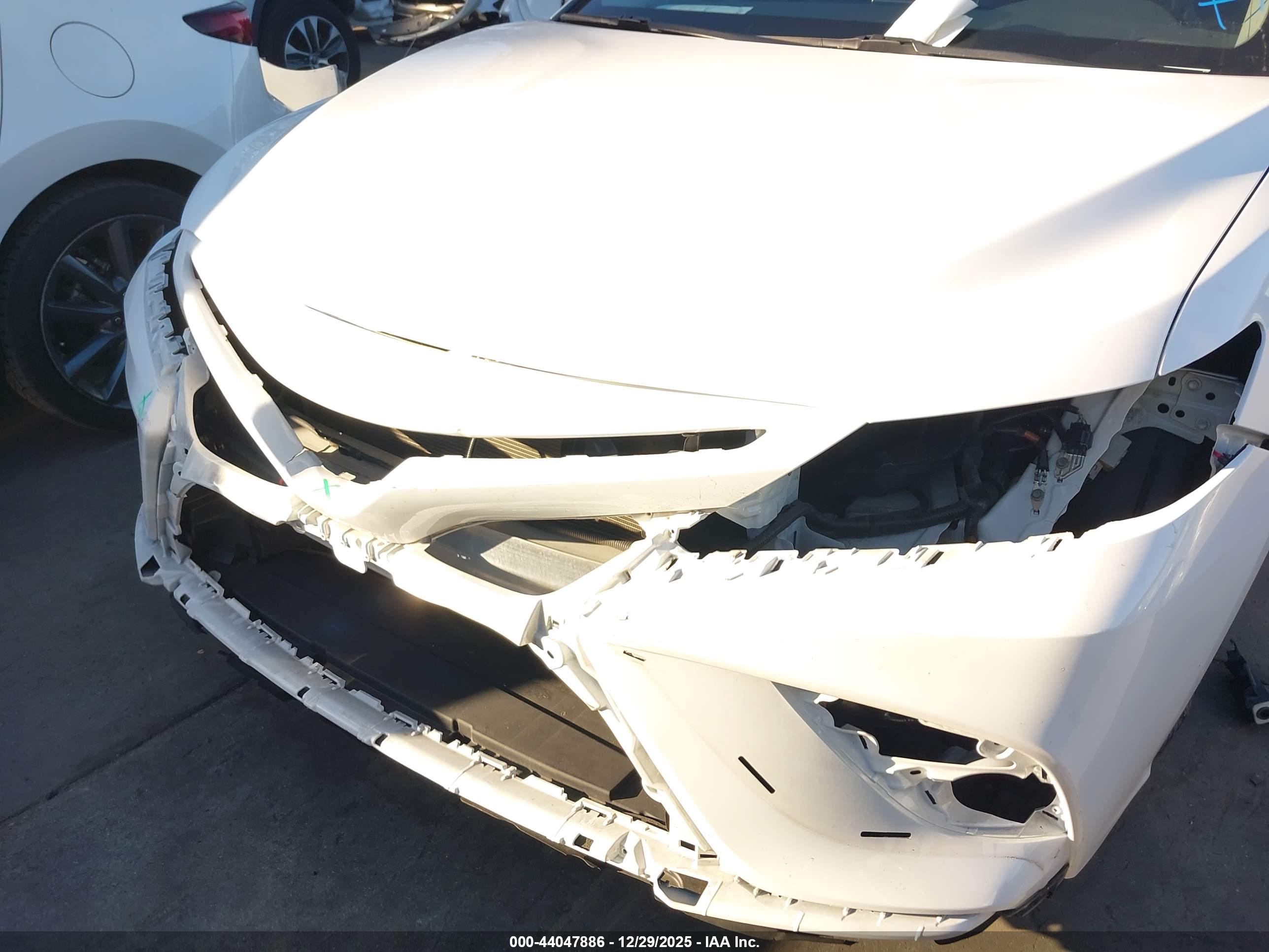 TOYOTA CAMRY image 6