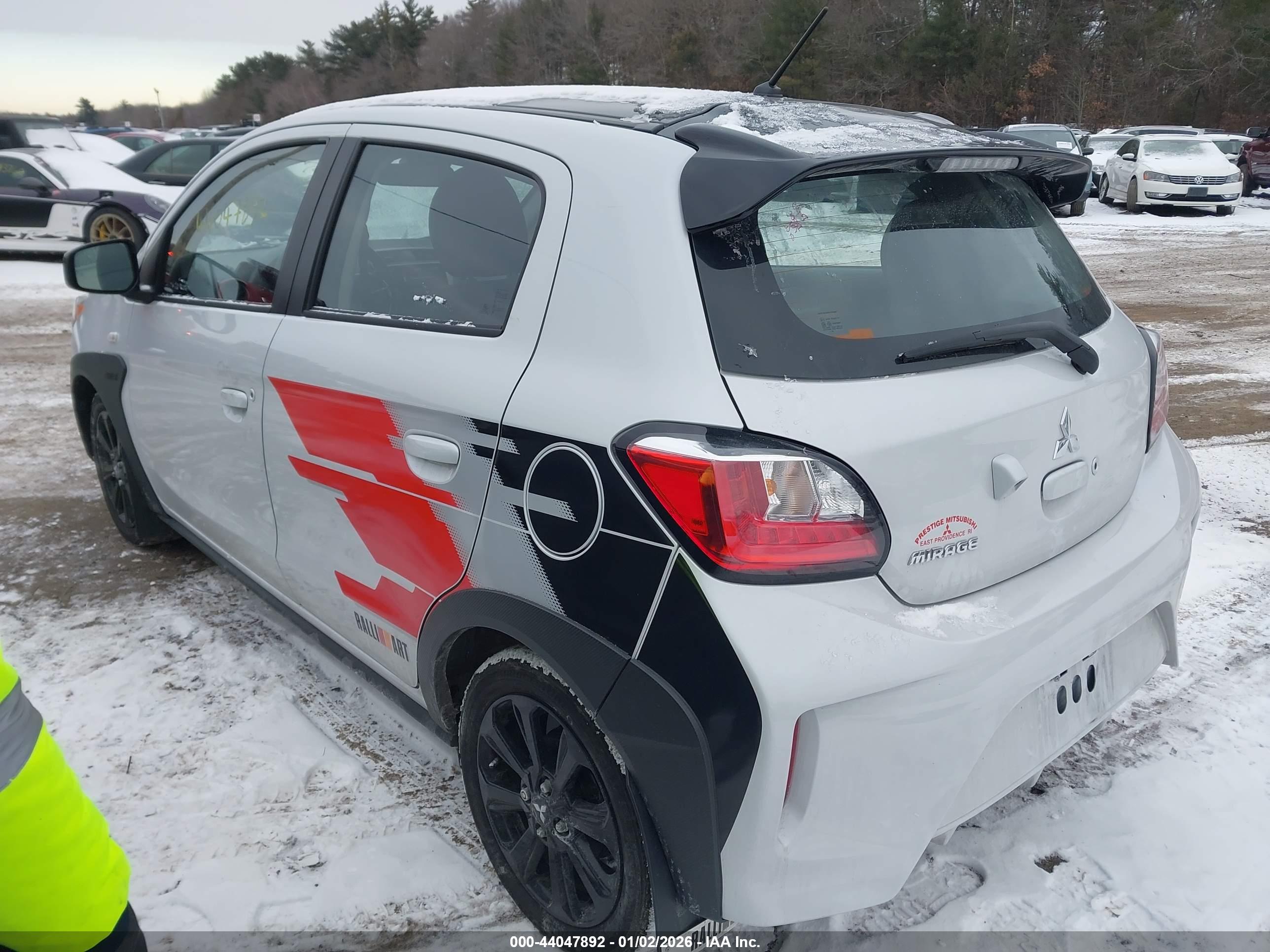 MITSUBISHI MIRAGE image 3