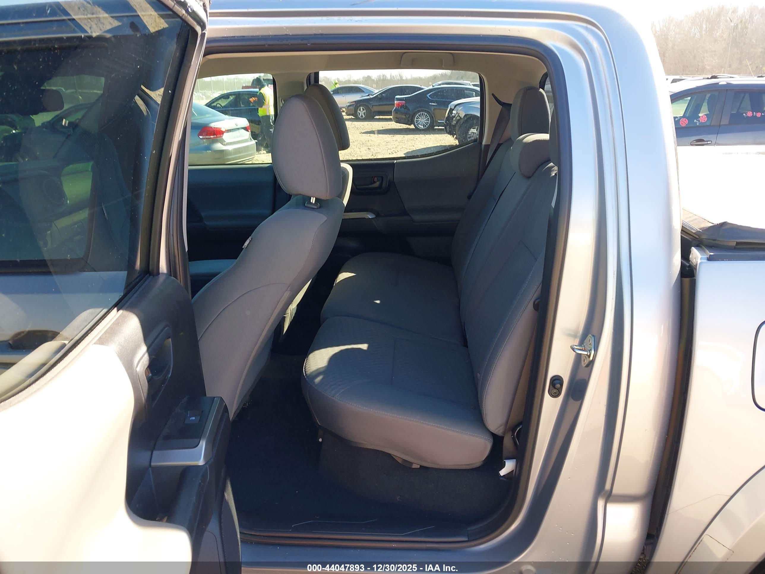 TOYOTA TACOMA image 8