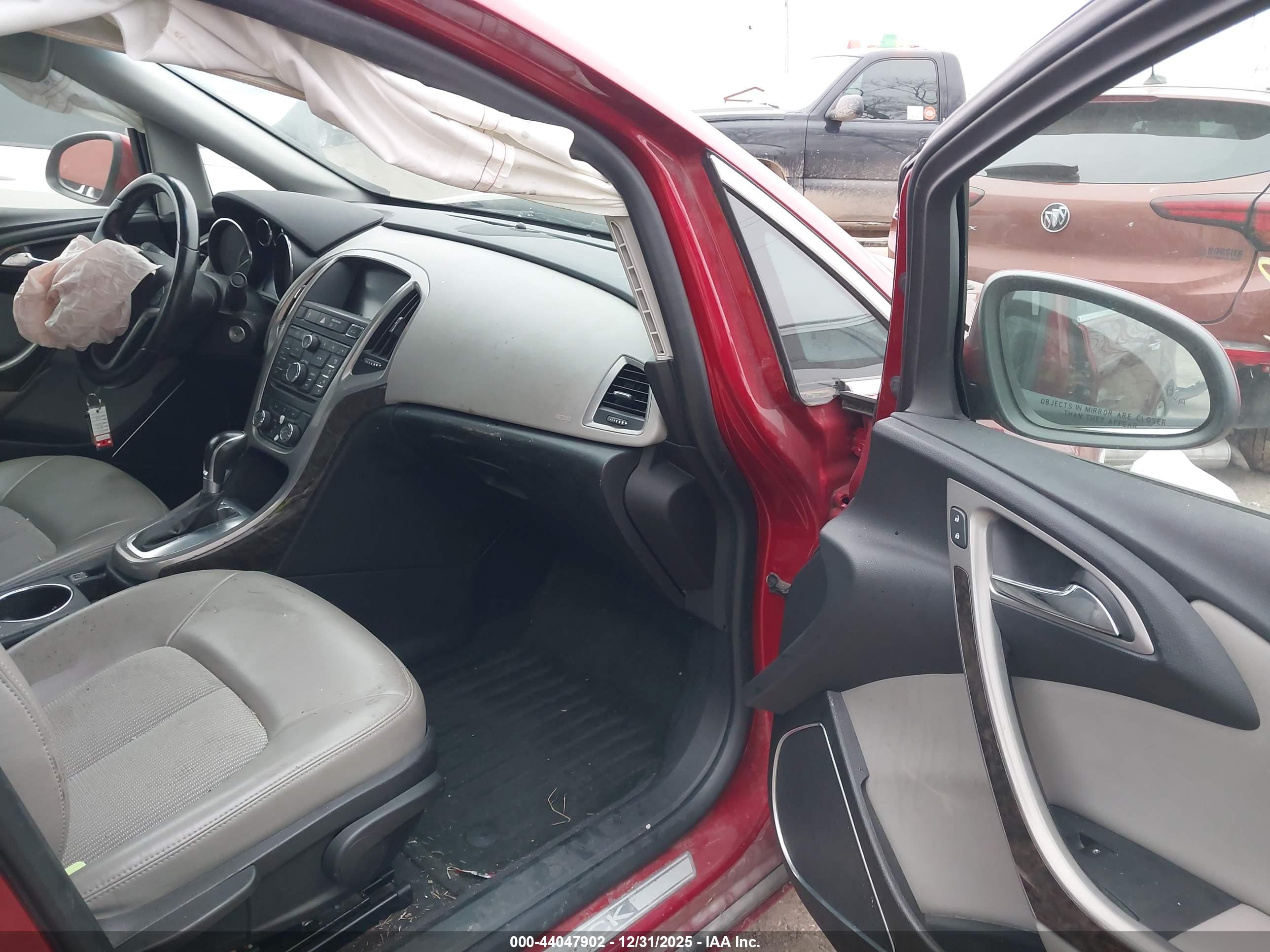 BUICK VERANO image 5
