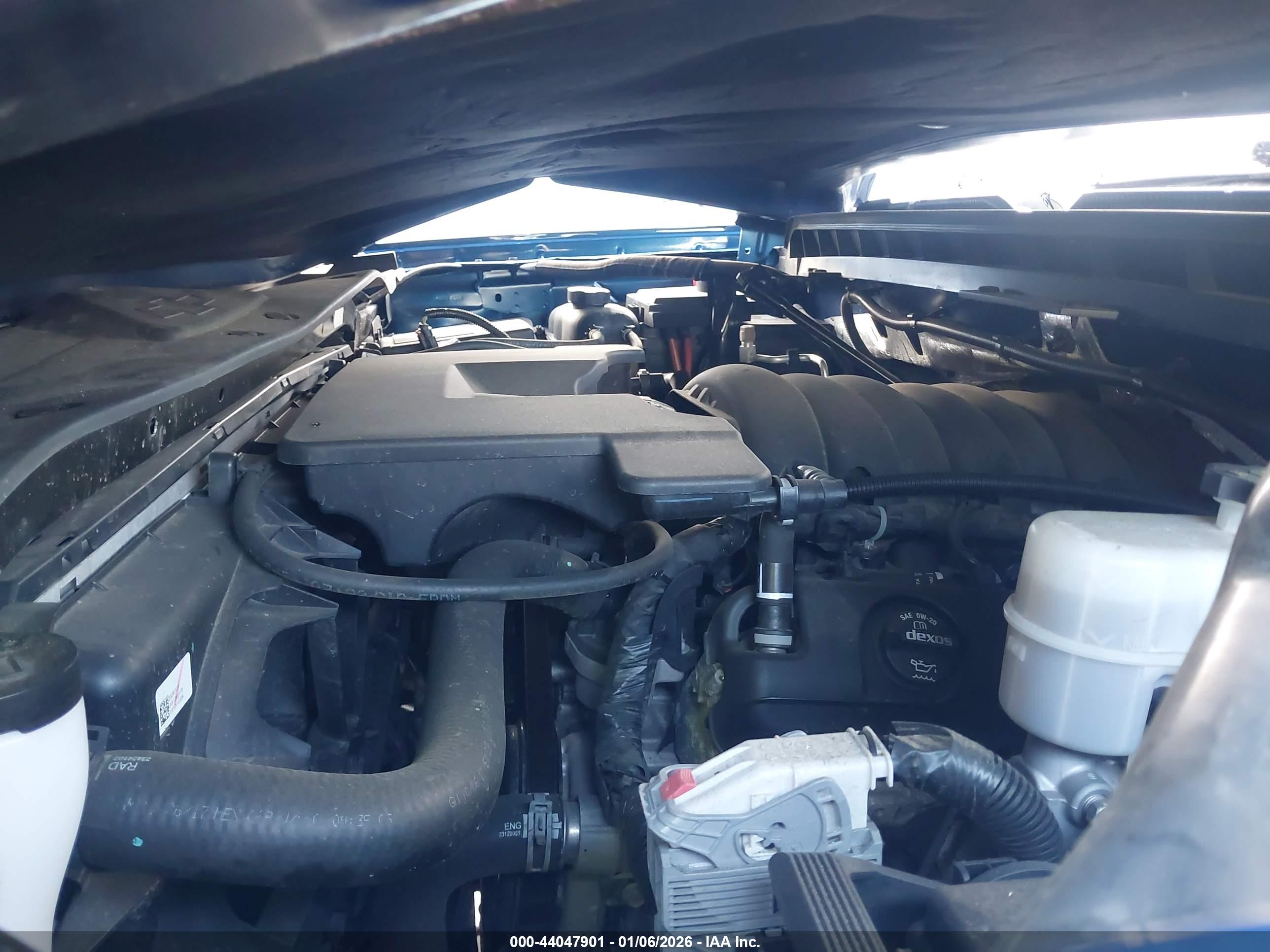 CHEVROLET SILVERADO image 10