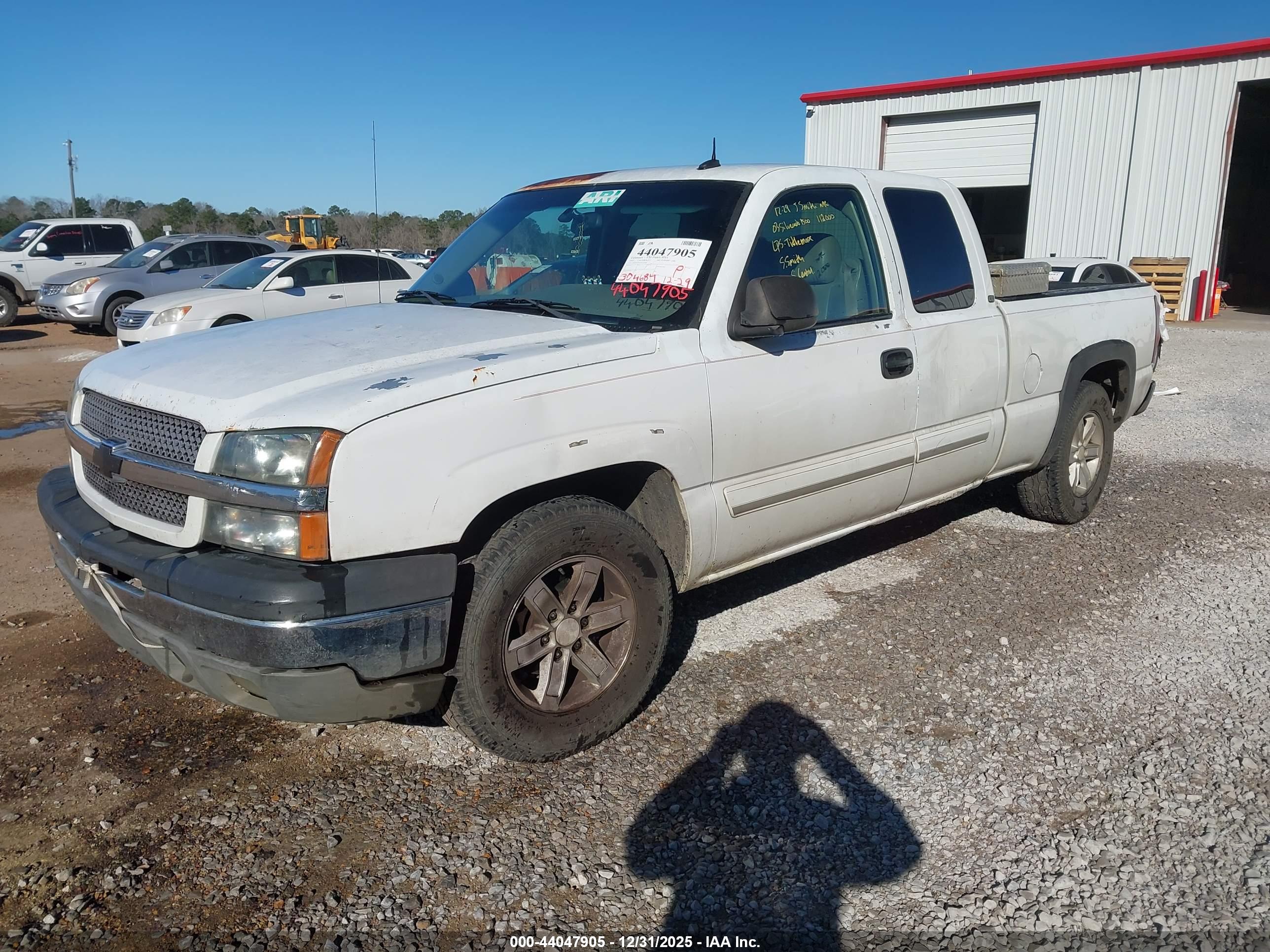CHEVROLET SILVERADO image 2
