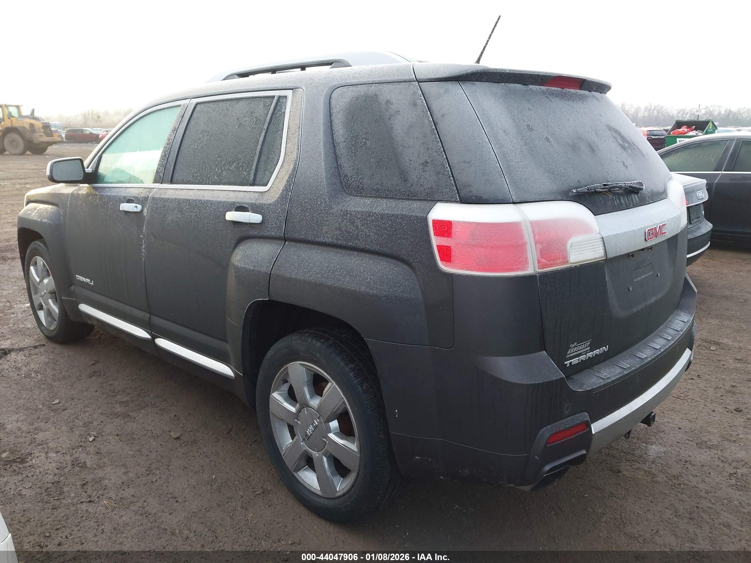 GMC TERRAIN image 3