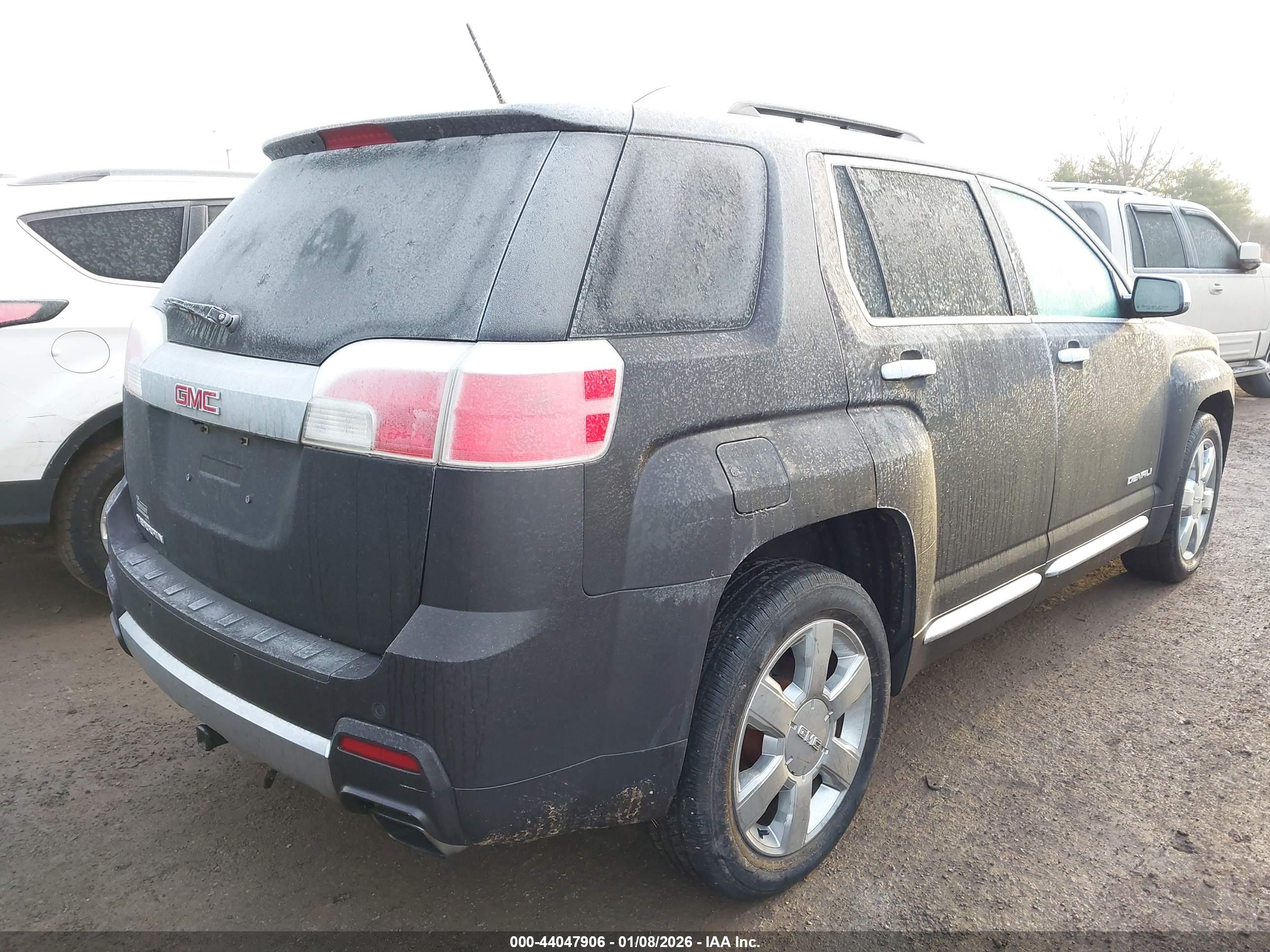 GMC TERRAIN image 4