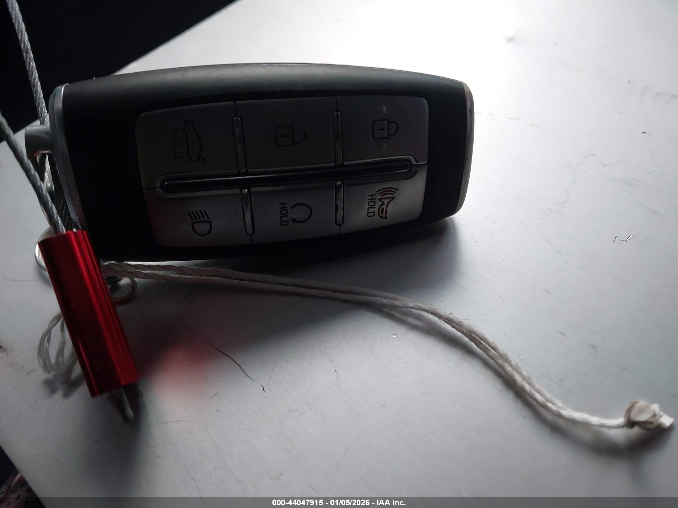 GENESIS G70 image 11