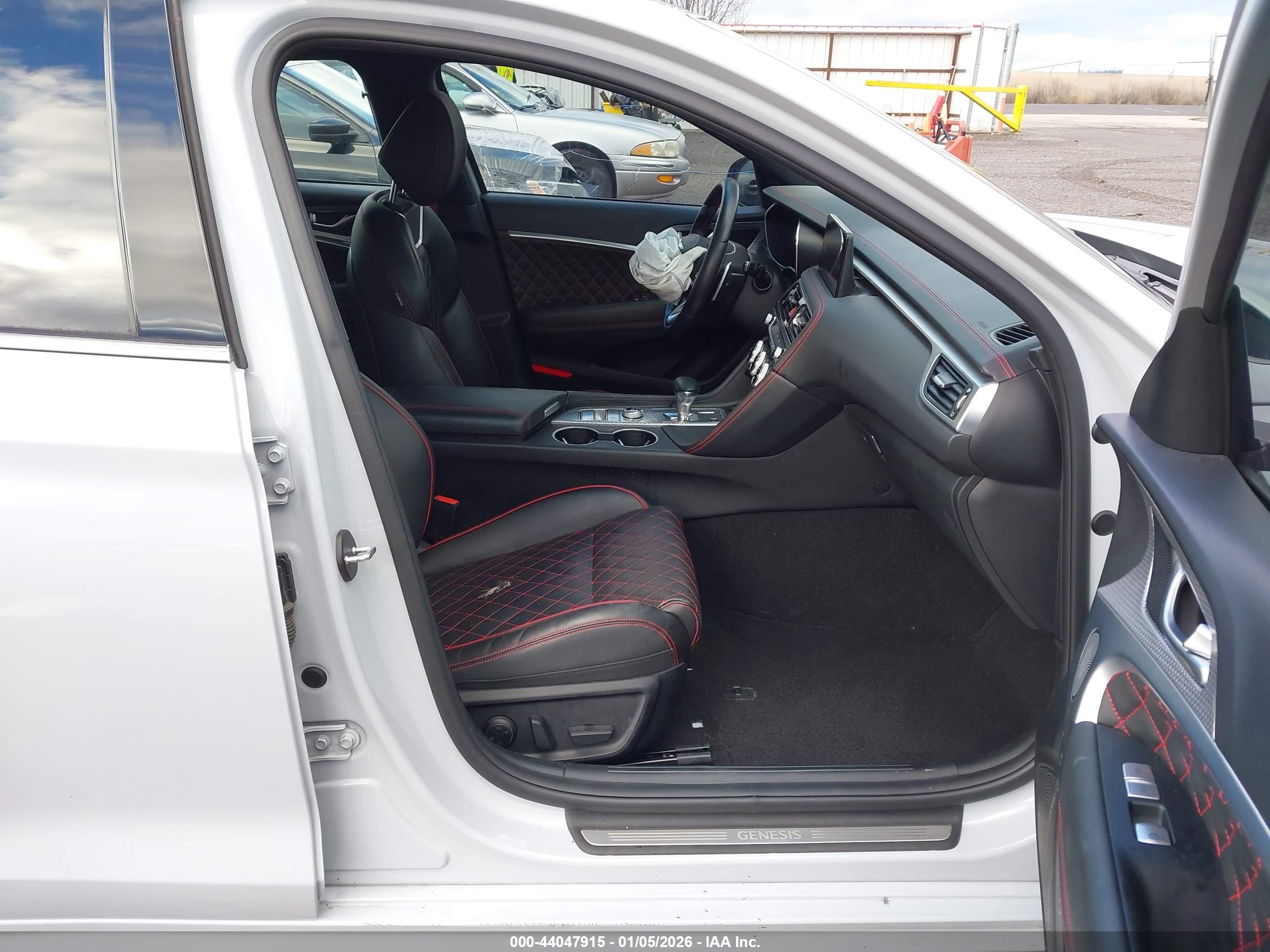 GENESIS G70 image 5