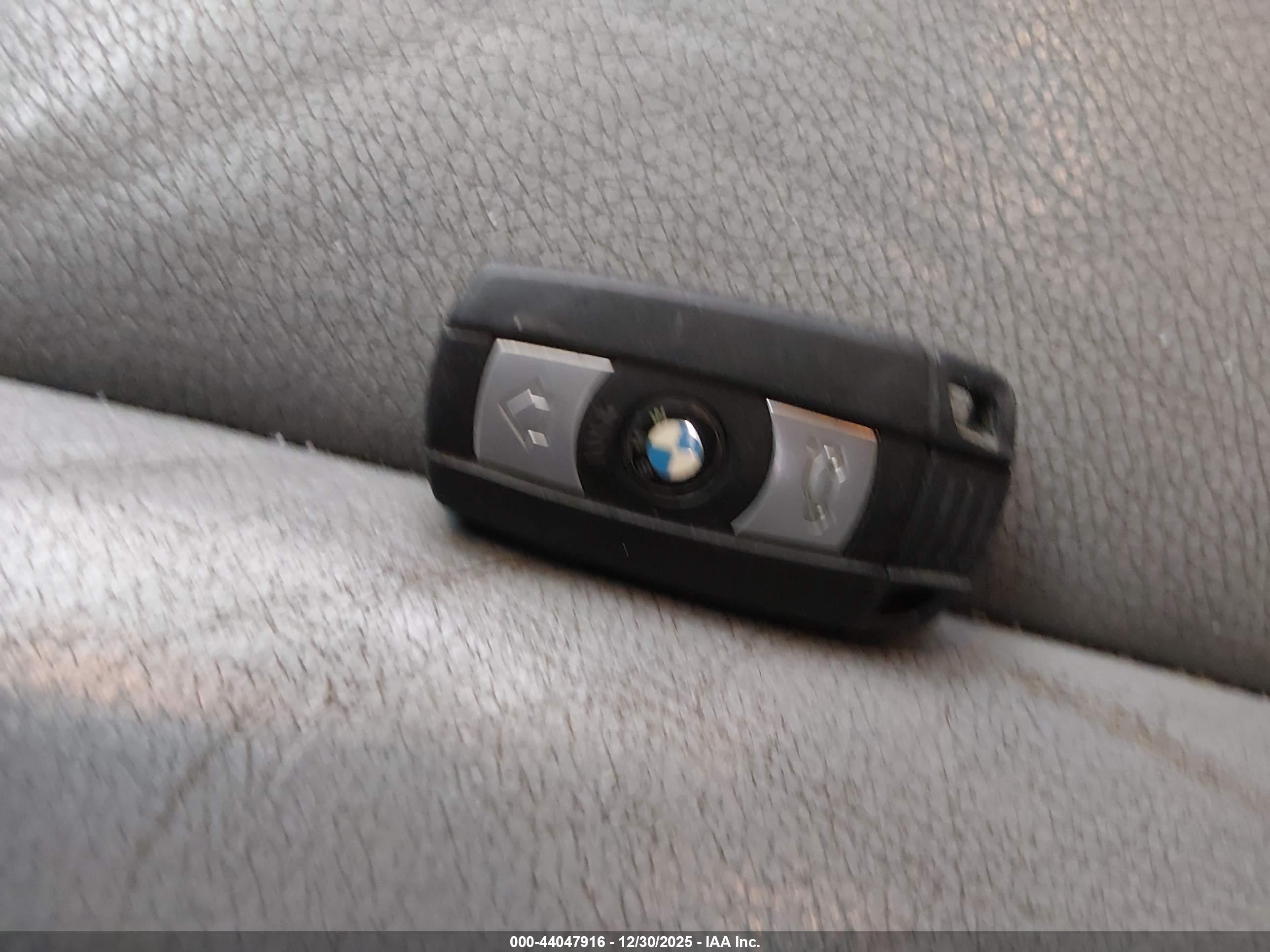 BMW 328I image 11