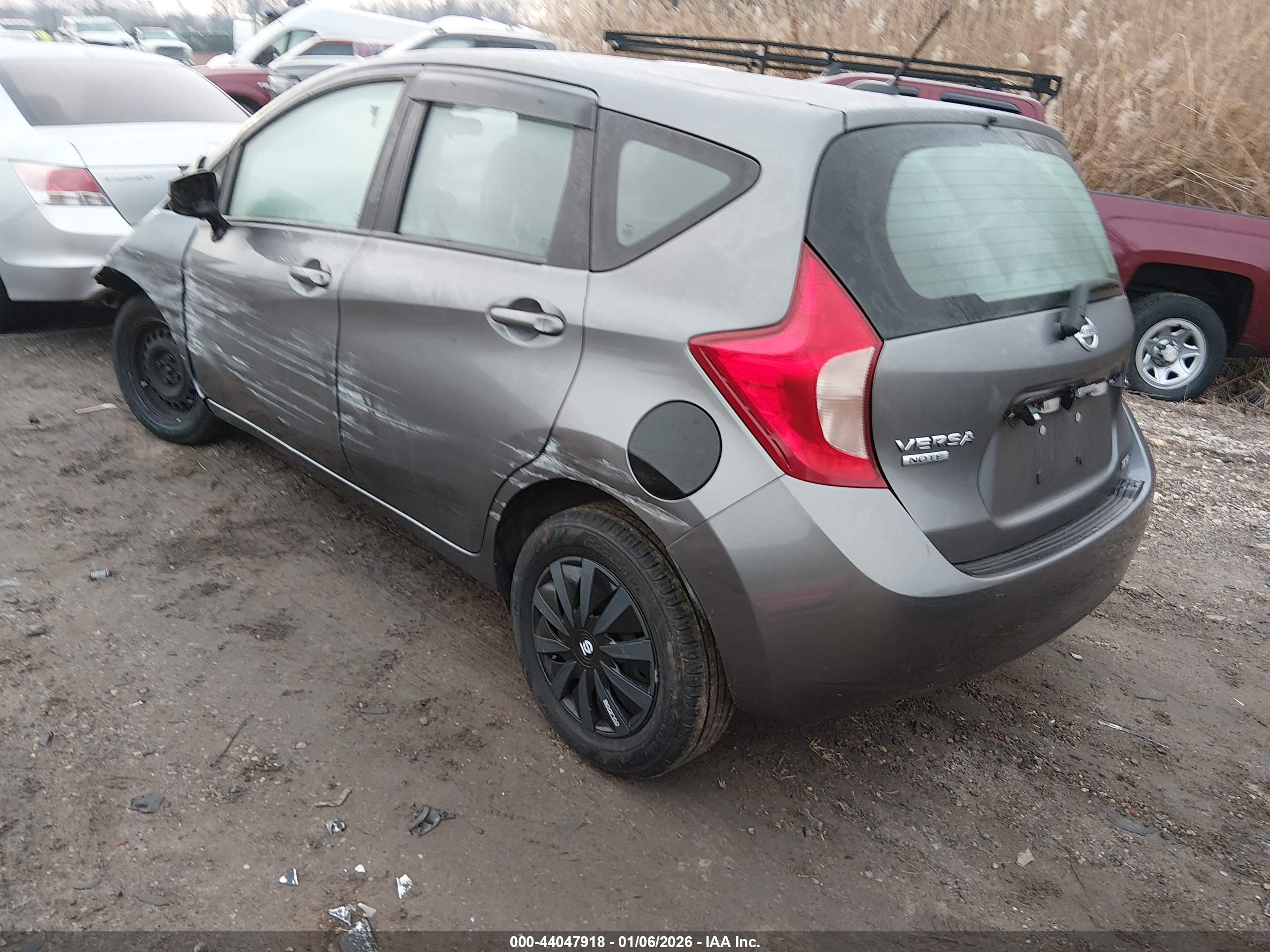 NISSAN VERSA image 3
