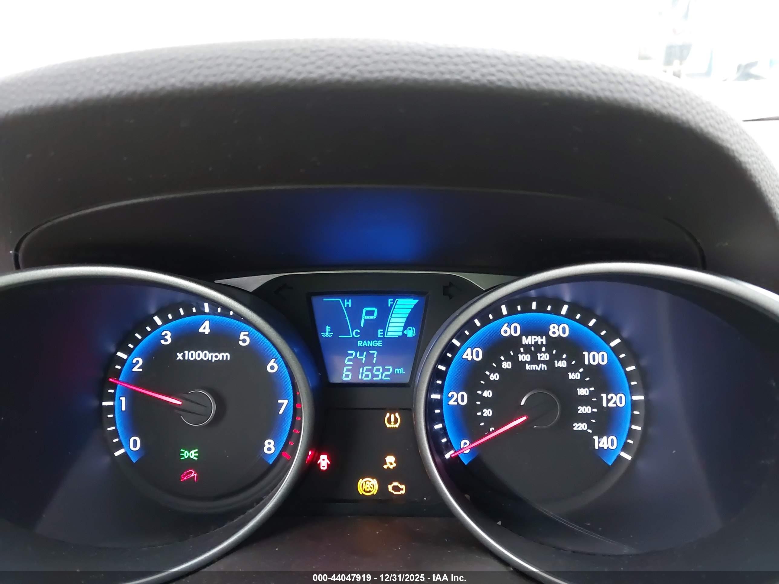 HYUNDAI TUCSON image 7