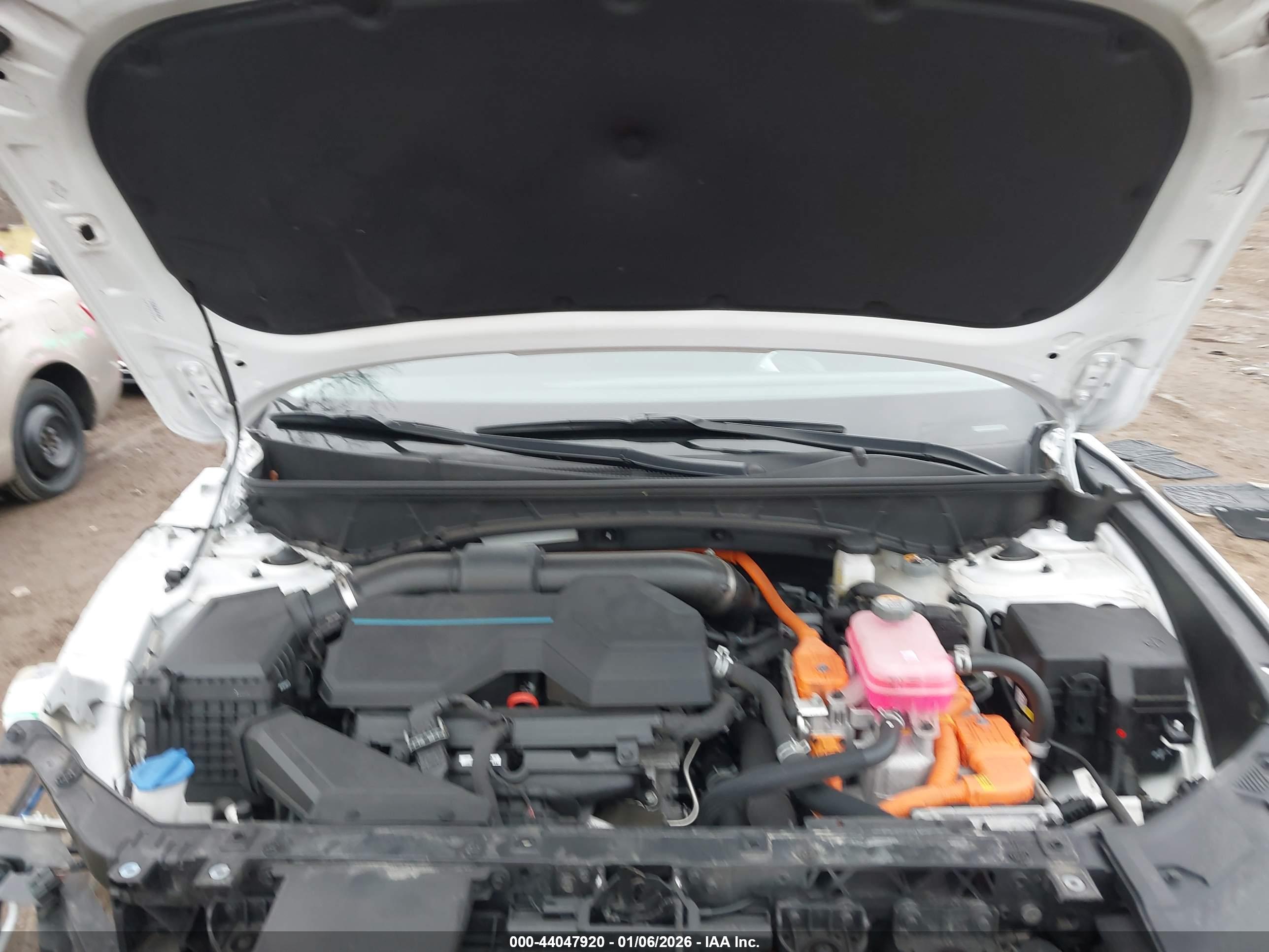 HYUNDAI TUCSON image 10