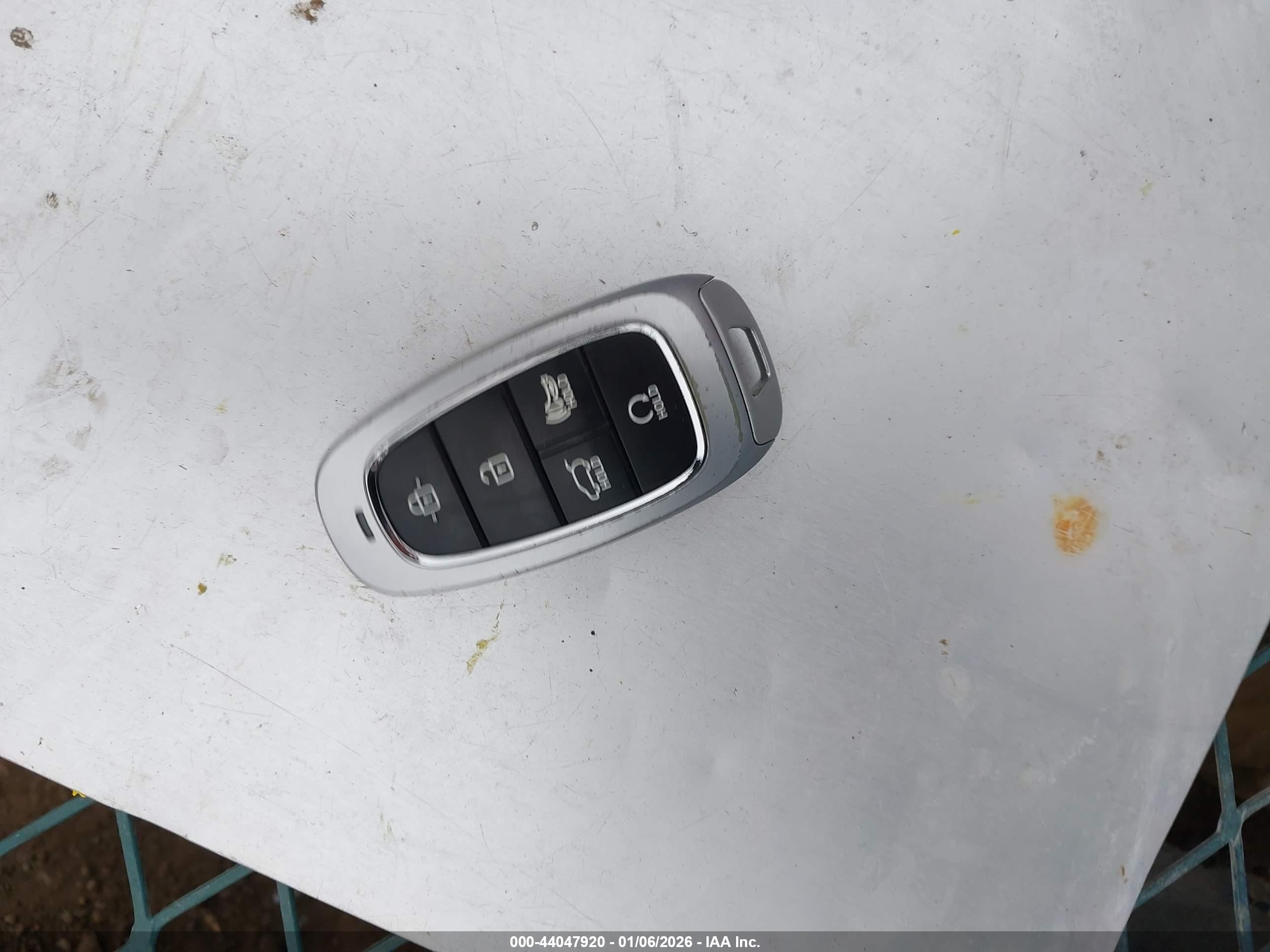 HYUNDAI TUCSON image 11