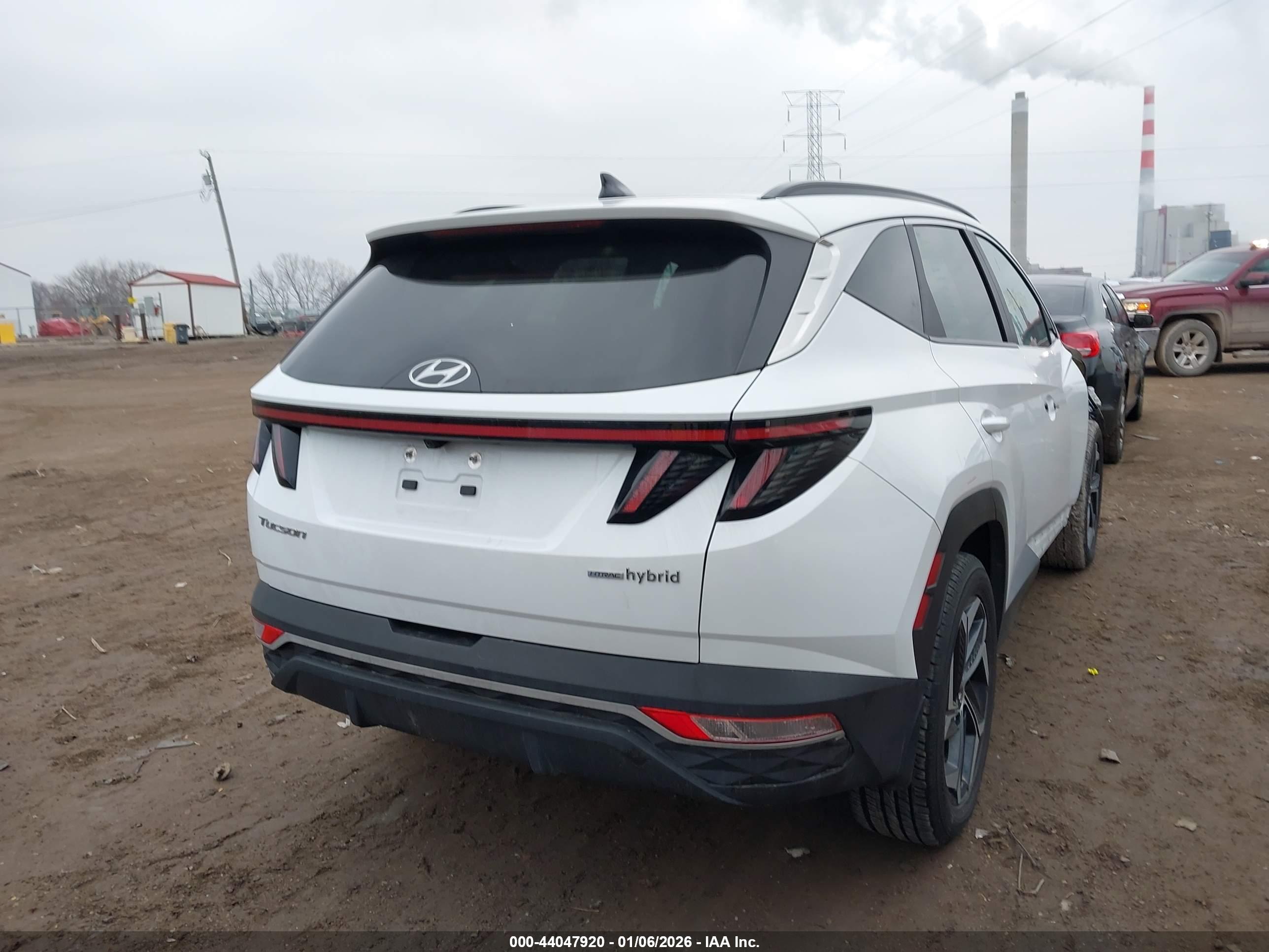 HYUNDAI TUCSON image 4