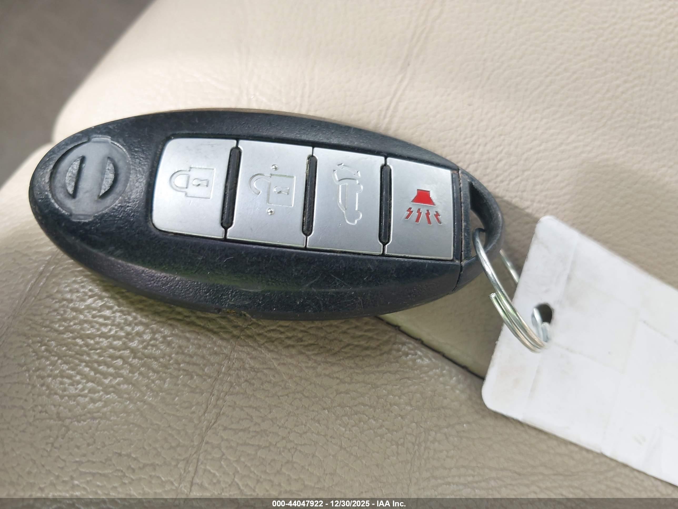 NISSAN MURANO image 11