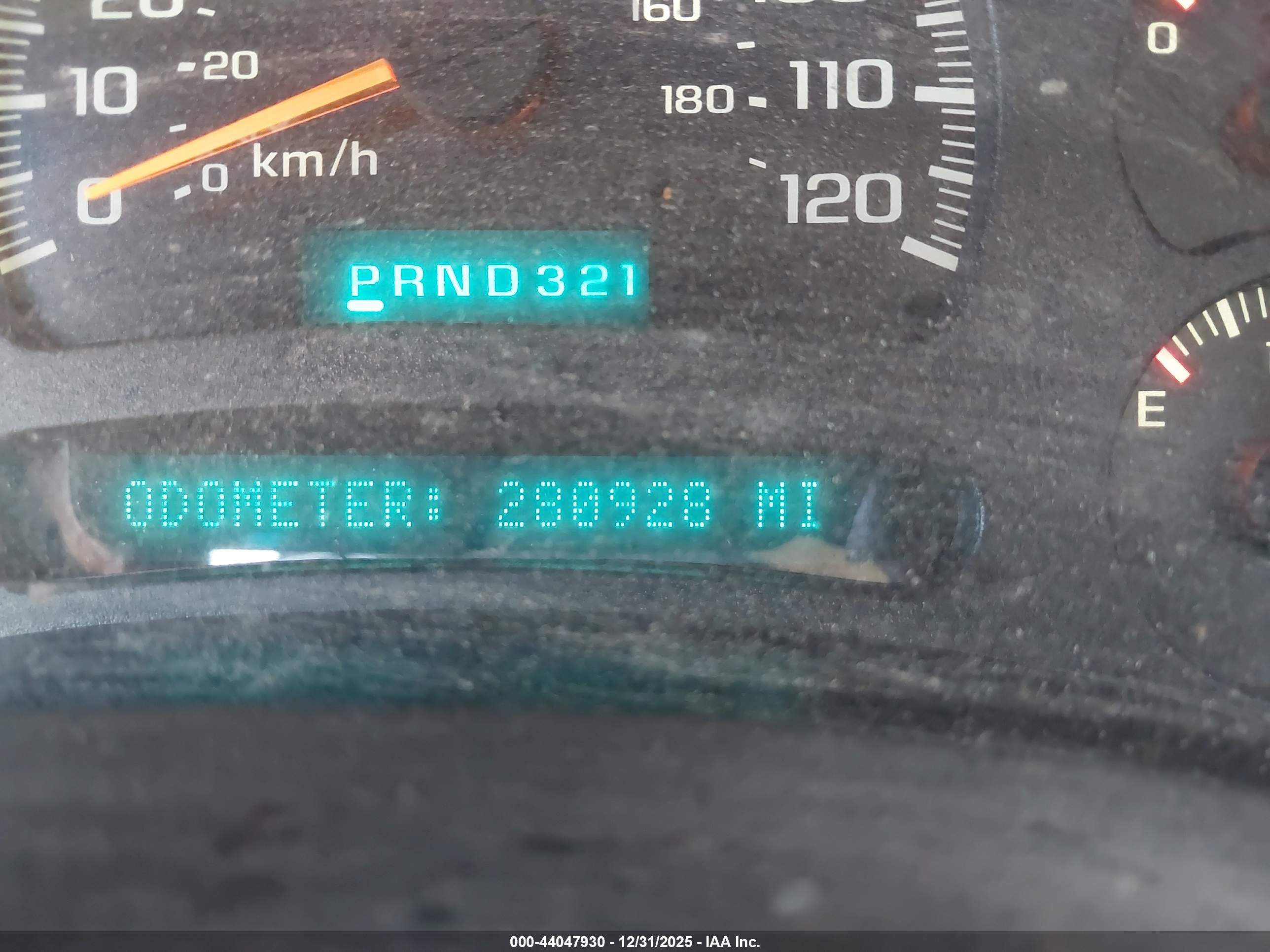 CHEVROLET SILVERADO image 7