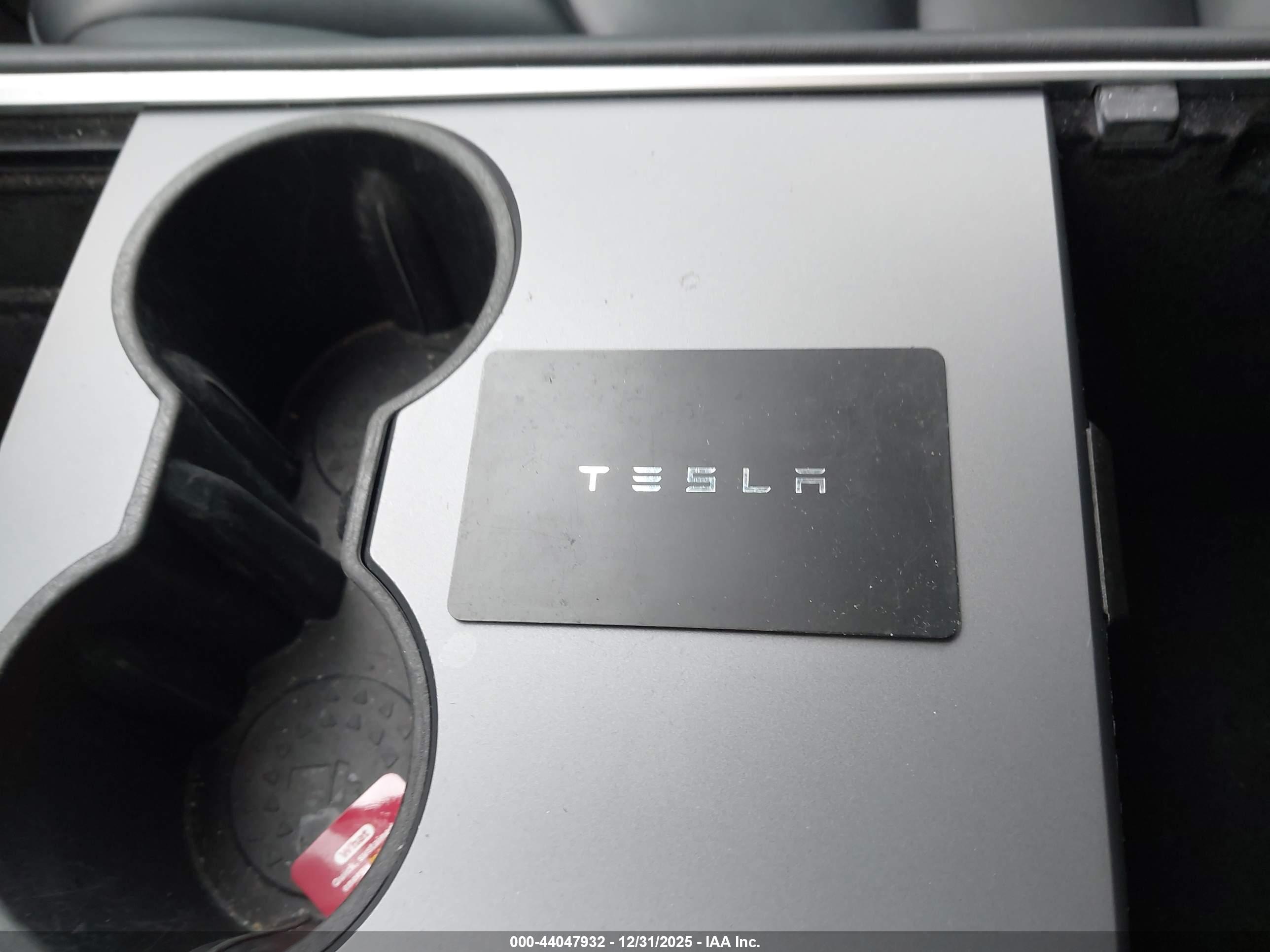 TESLA MODEL image 11