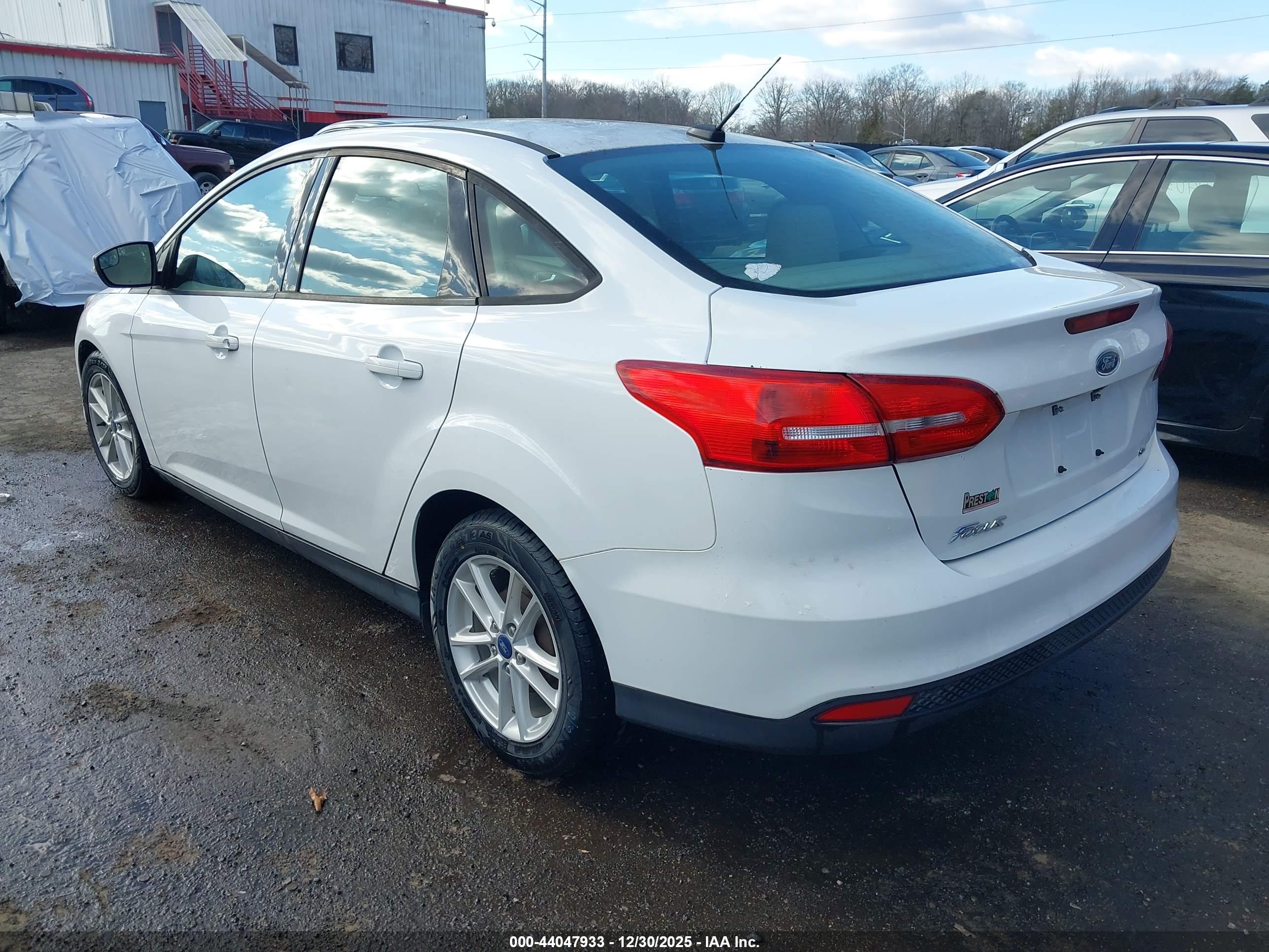 FORD FOCUS image 3