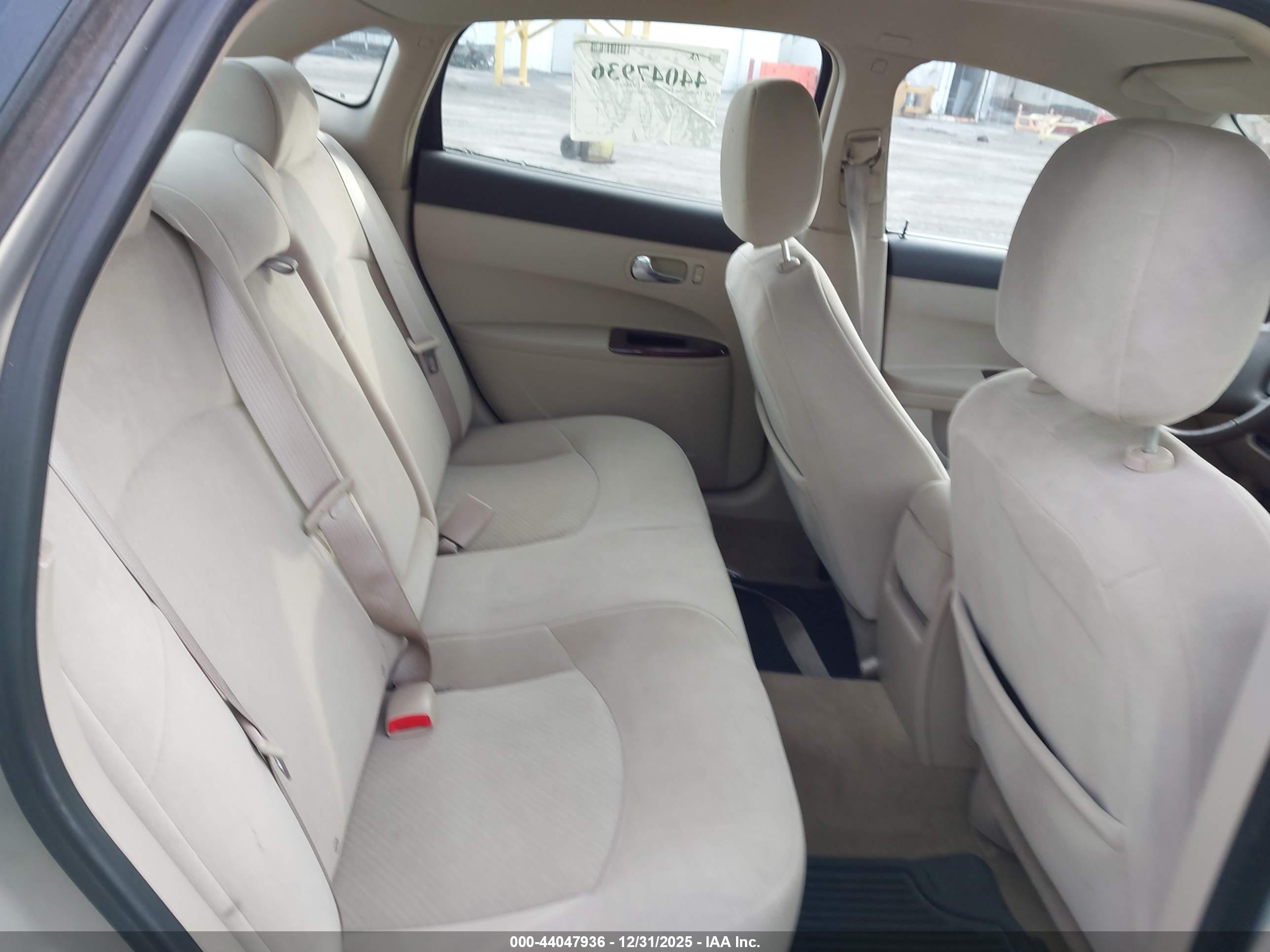 BUICK LACROSSE image 8